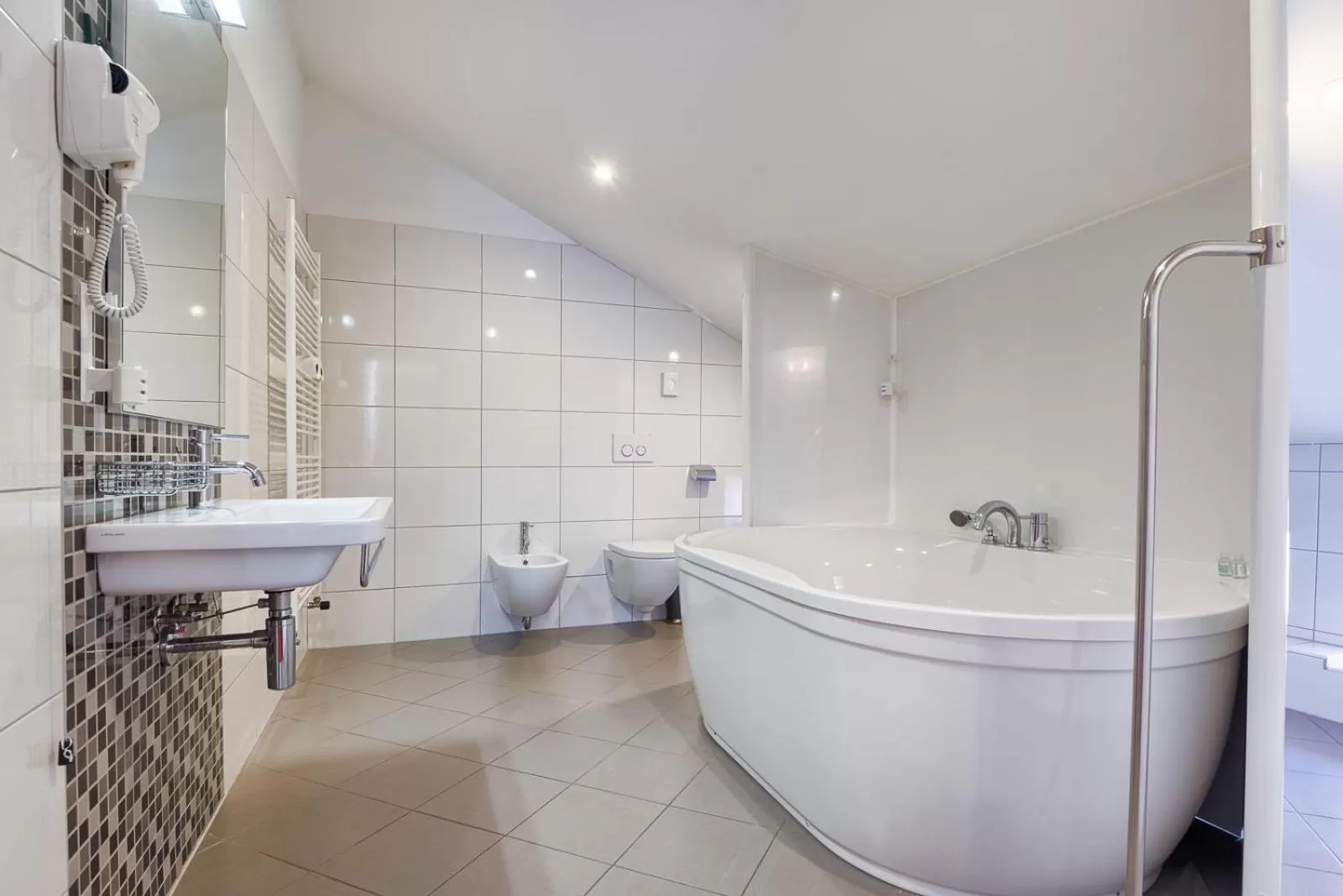 Toilet in Hotel Galija