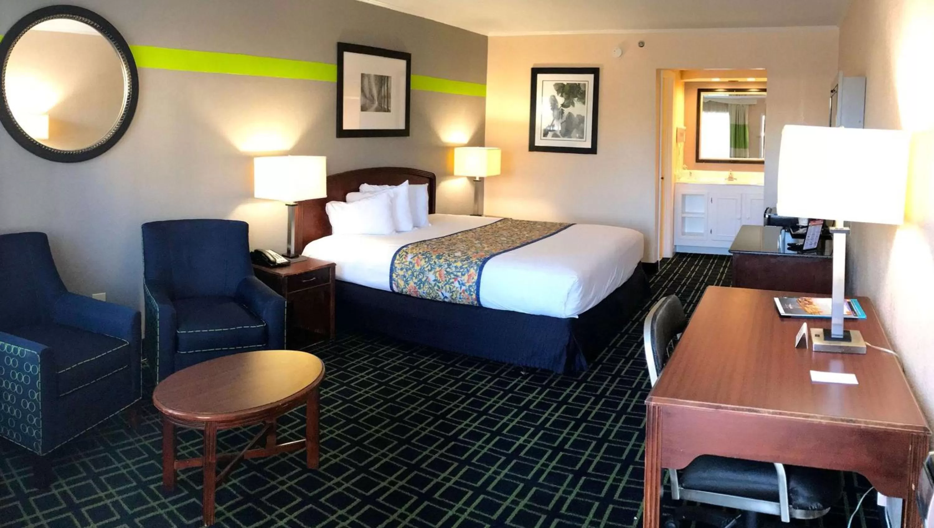 Photo of the whole room, Bed in Magnuson Hotel Virginia Beach