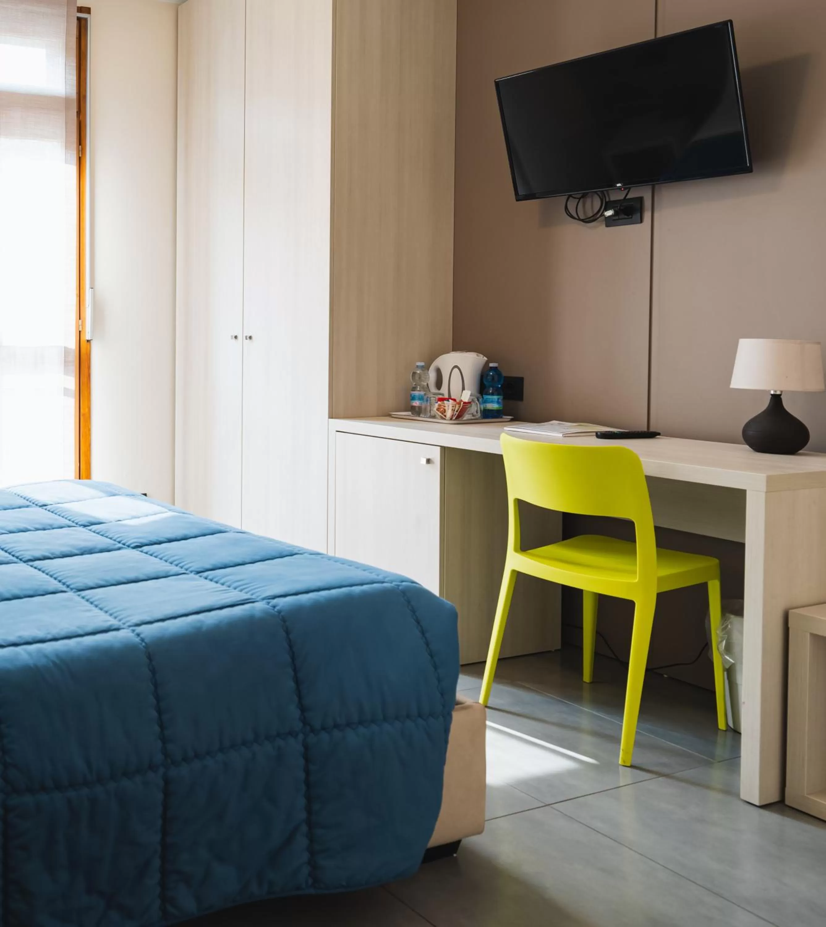 TV and multimedia, Bed in Parini Hotel