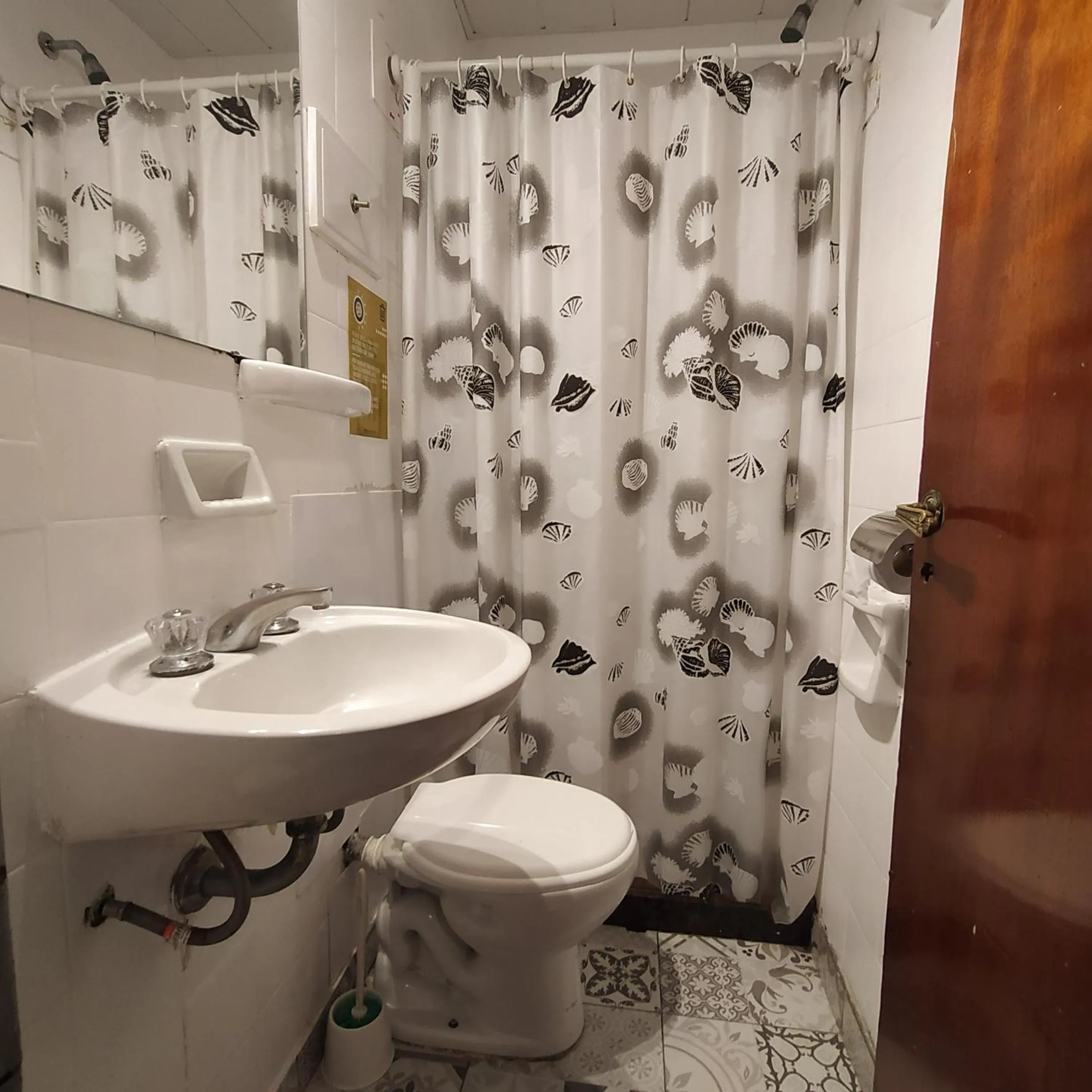 Bathroom in Play Hostel Arcos