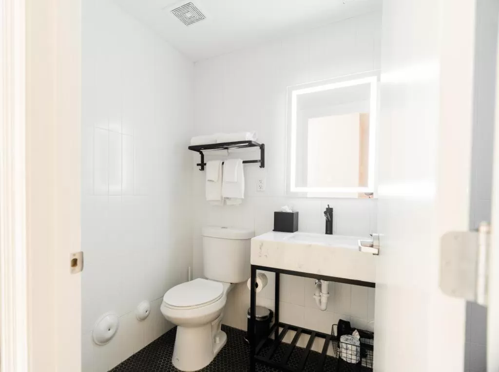 Bathroom in Urbanica Fifth