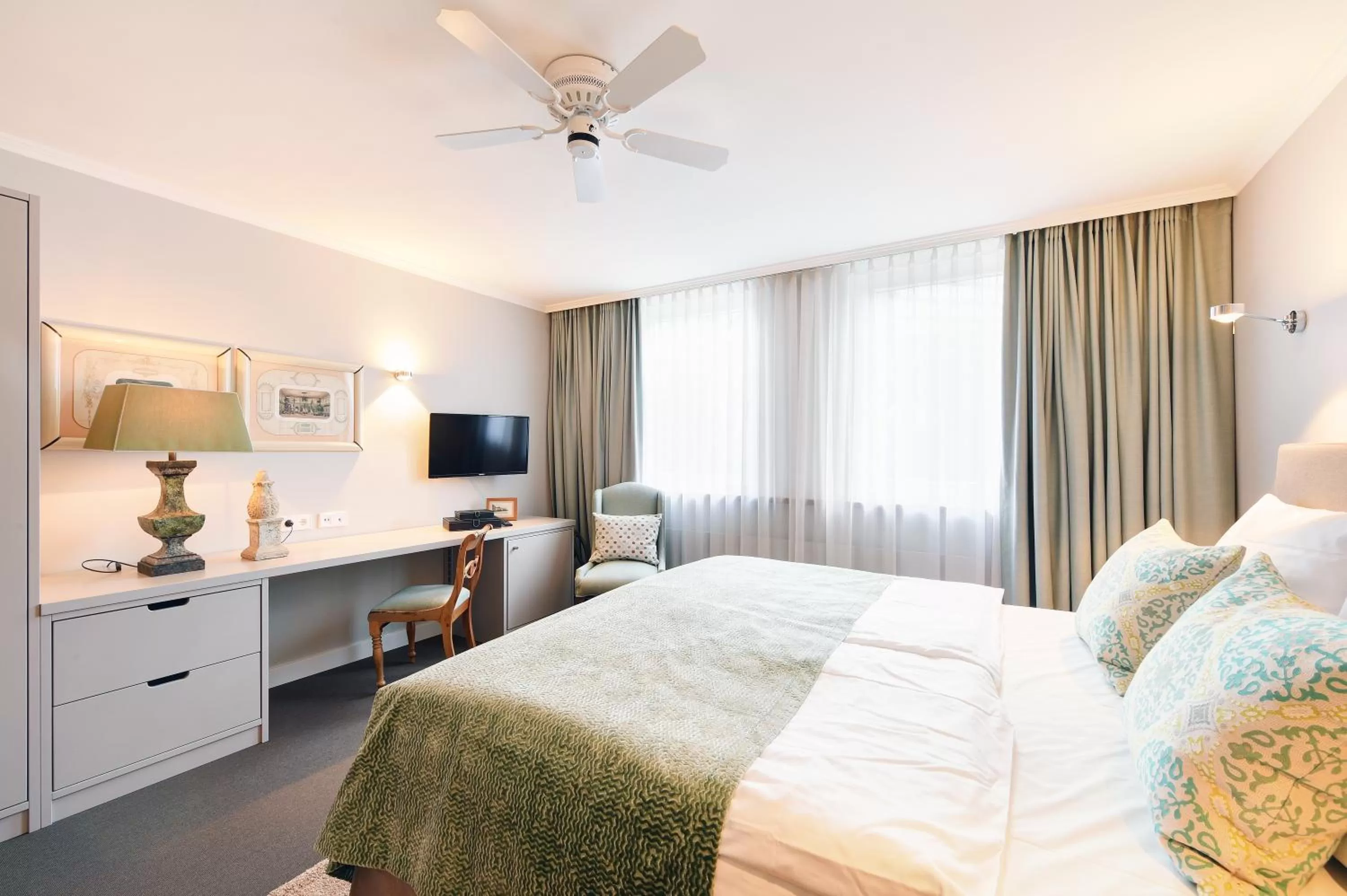 Other, Bed in Hotel Admiral