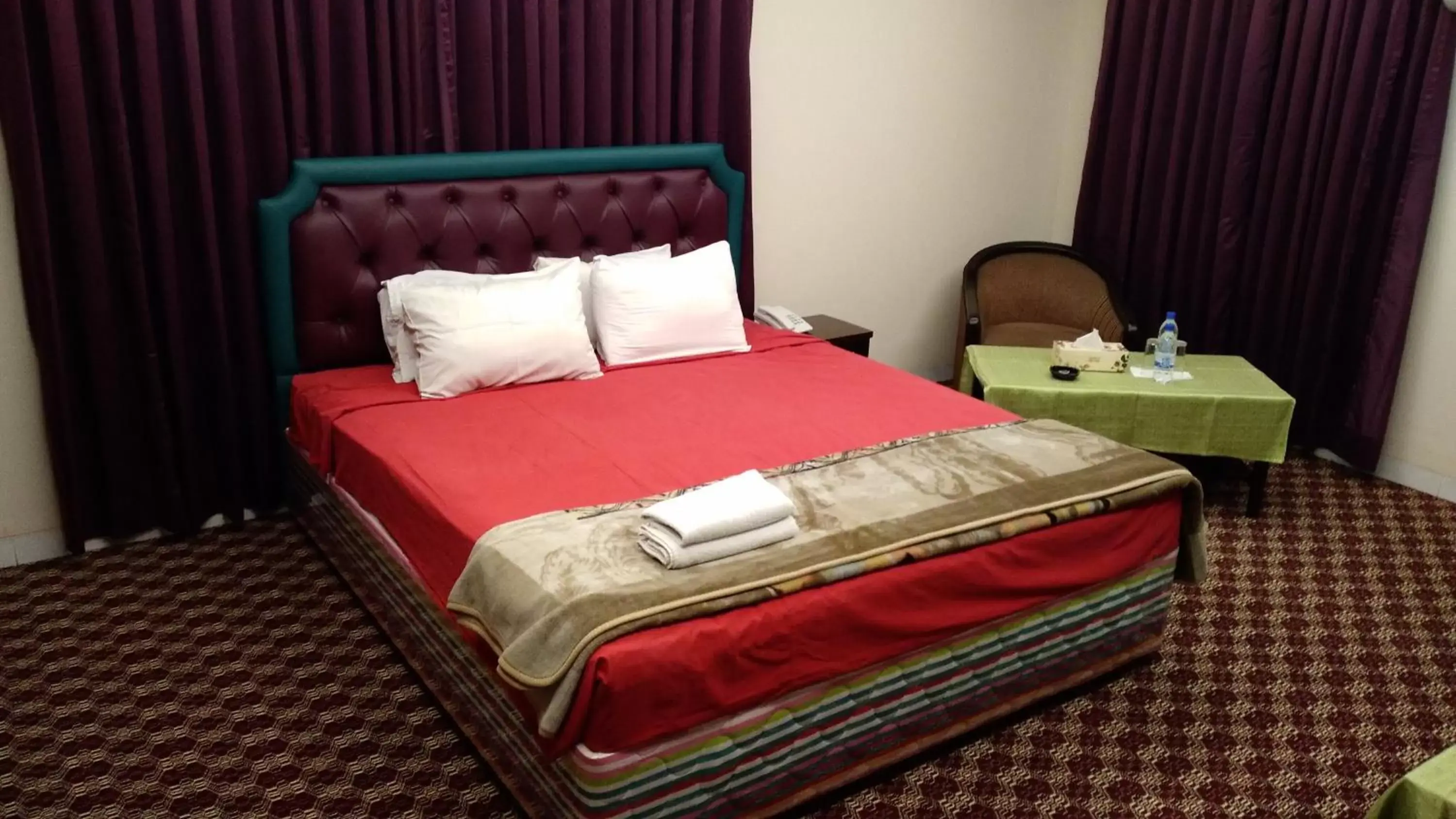 Superior Single Room - single occupancy in Center Point Apartment Superior Single Room - single occupancy in Center Point Apartment