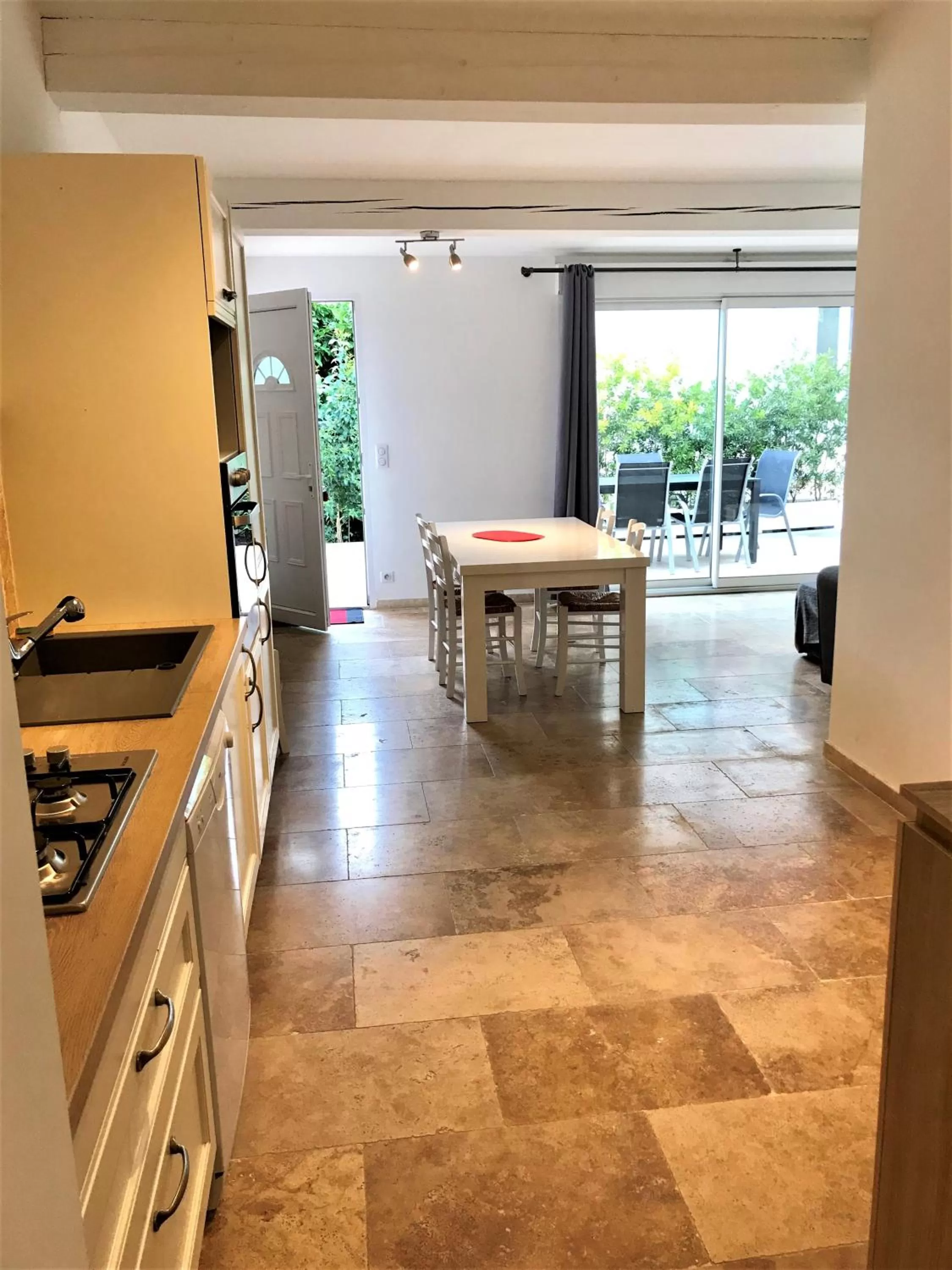 Dining area in Domaine de l'Aufrene