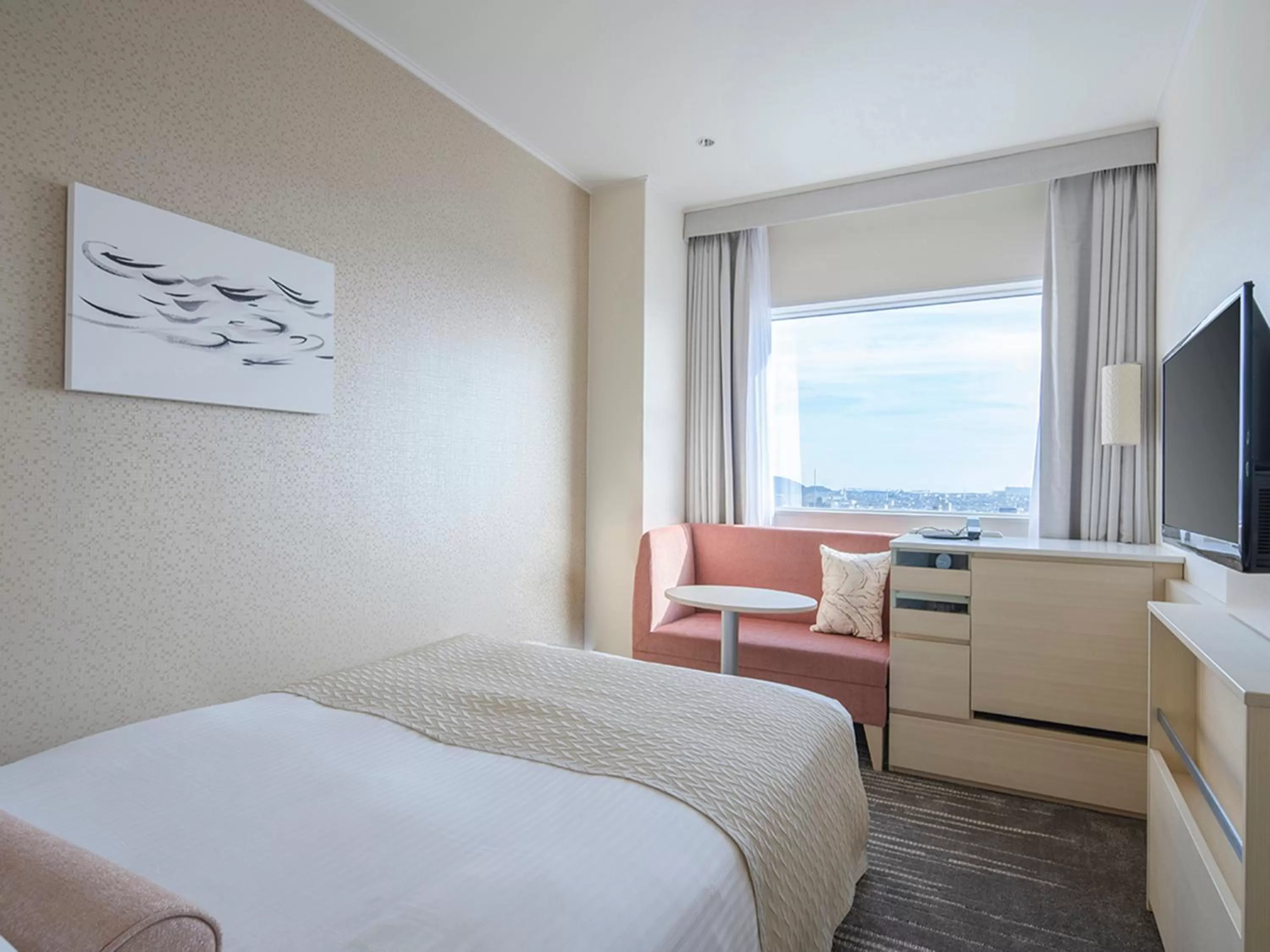 Photo of the whole room, Bed in Hotel Nikko Himeji