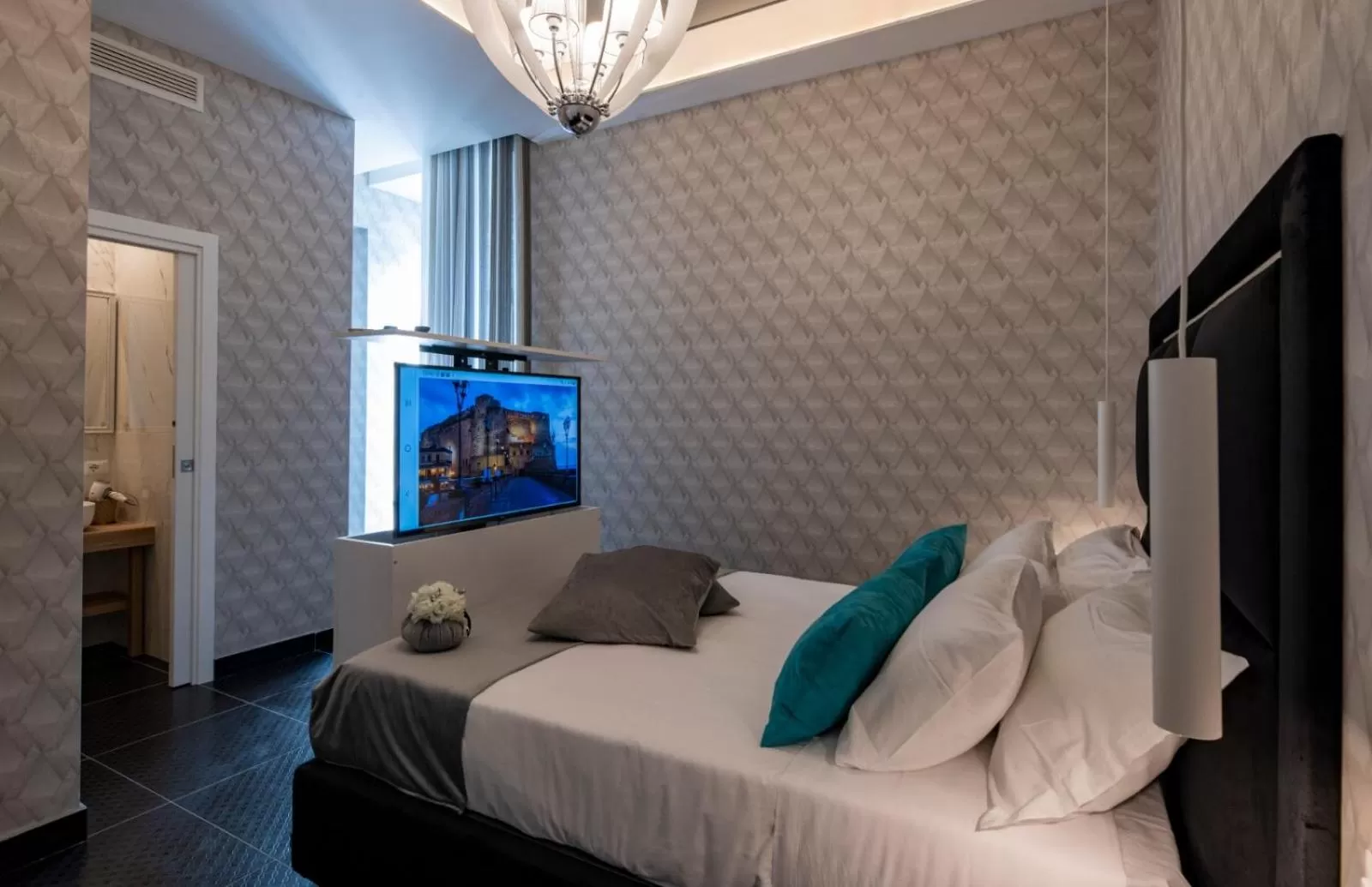 Bed in Luna Luxury Bed and Breakfast