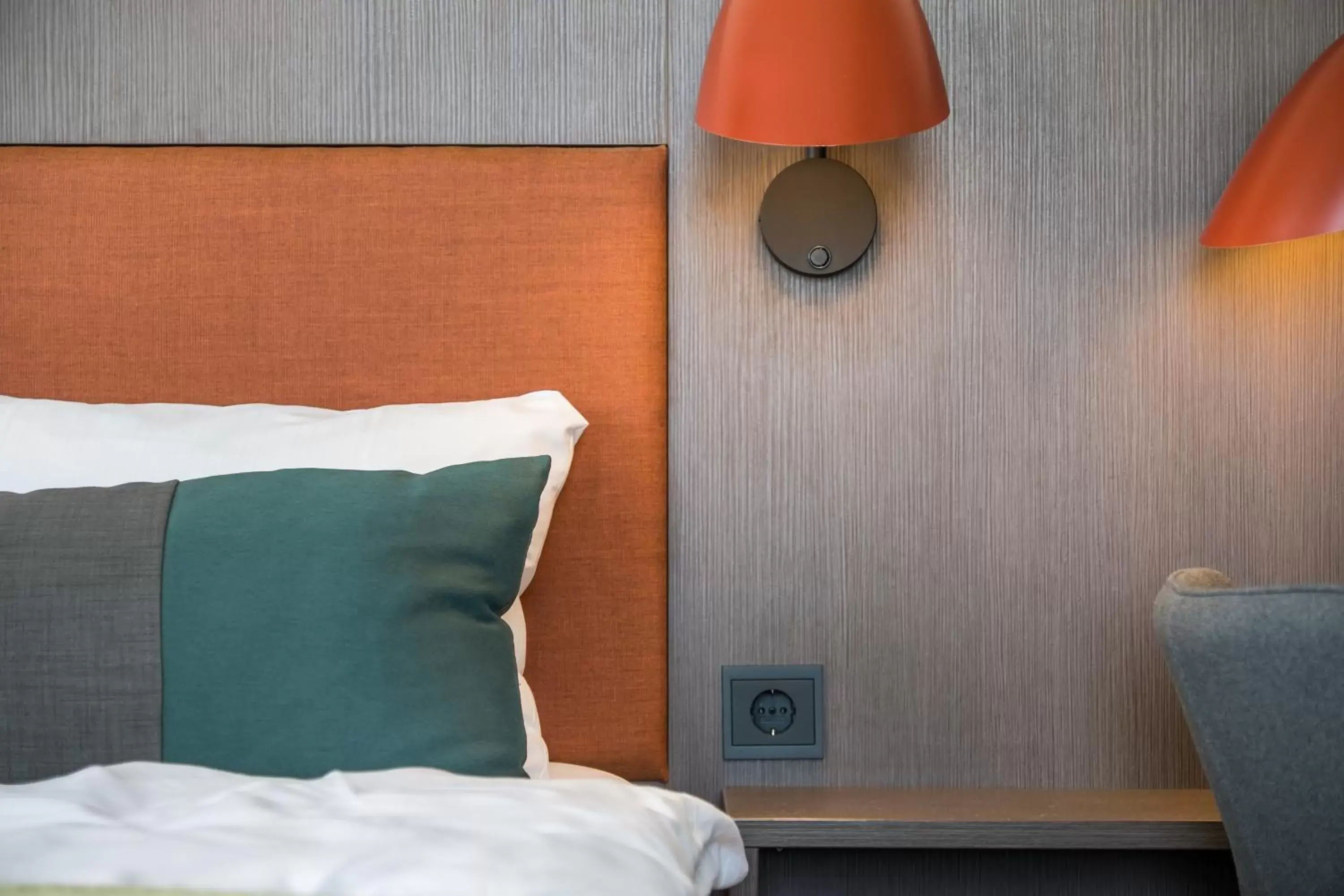 Standard Queen Room in Quality Hotel Pond Standard Queen Room in Quality Hotel Pond