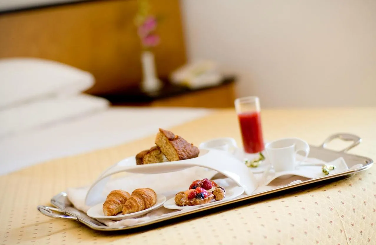 Food, Bed in Hotel Lamberti