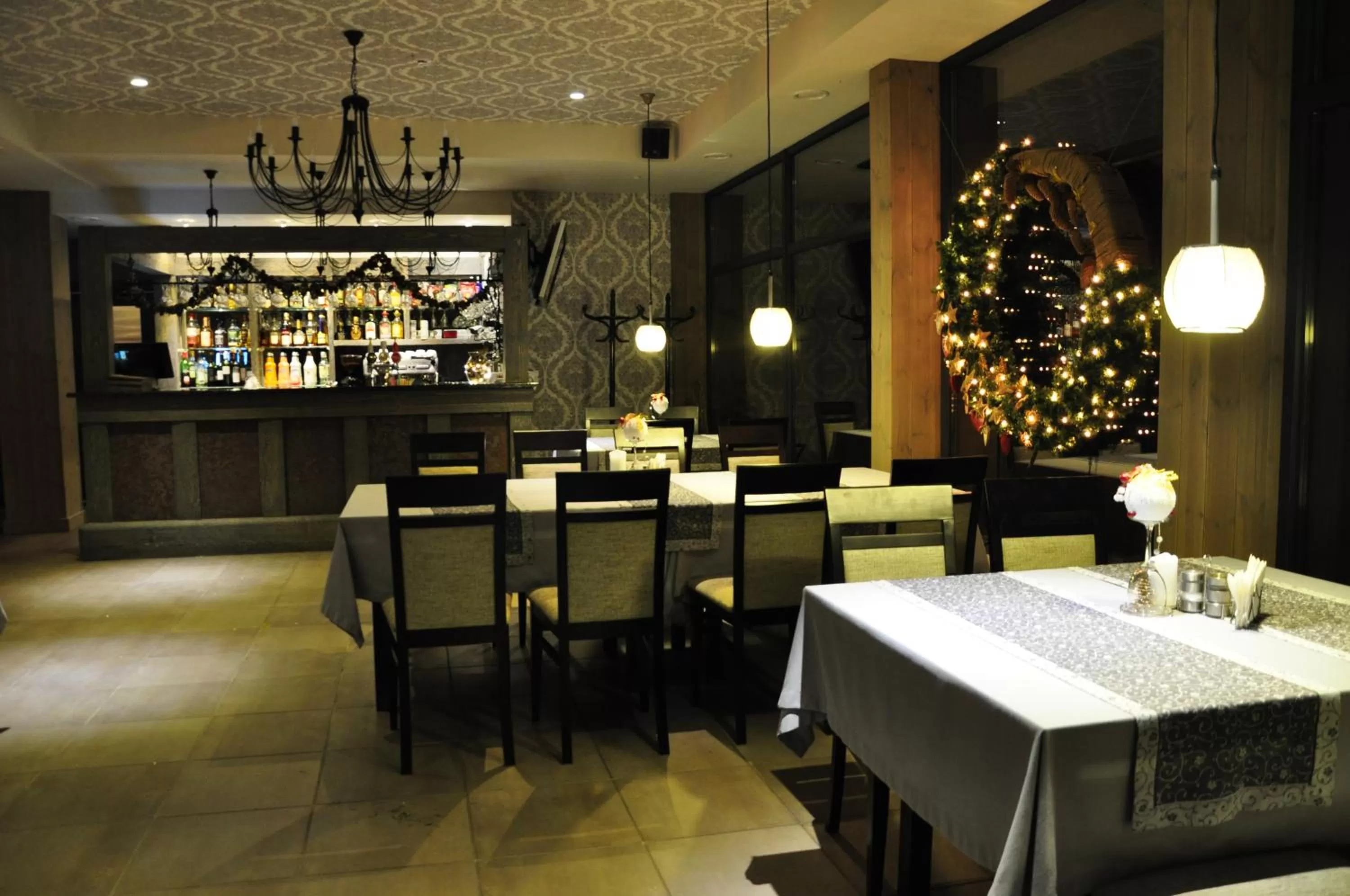 Restaurant/places to eat in "Seklytele" apartments