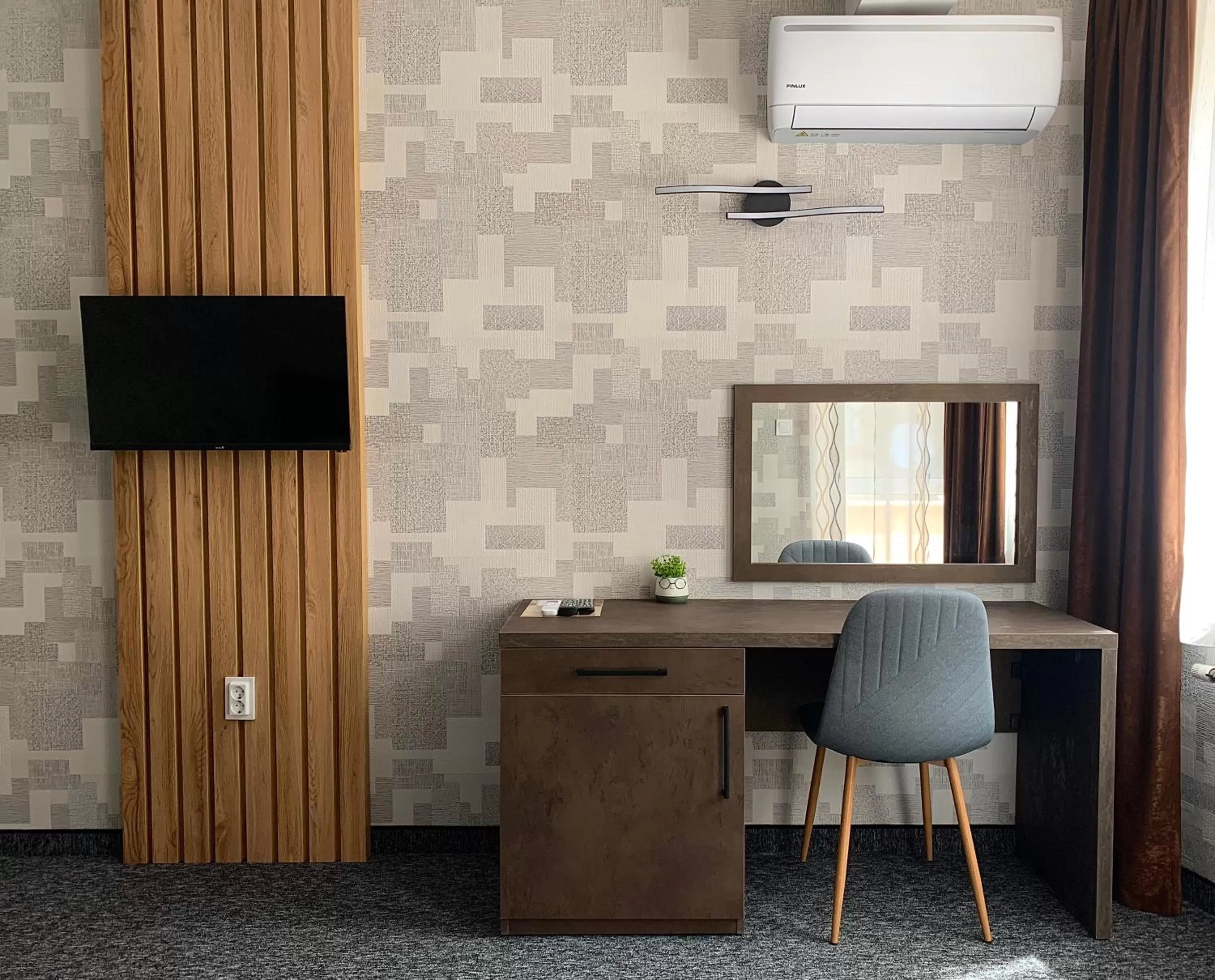 Photo of the whole room, TV/Entertainment Center in Hotel Trayana