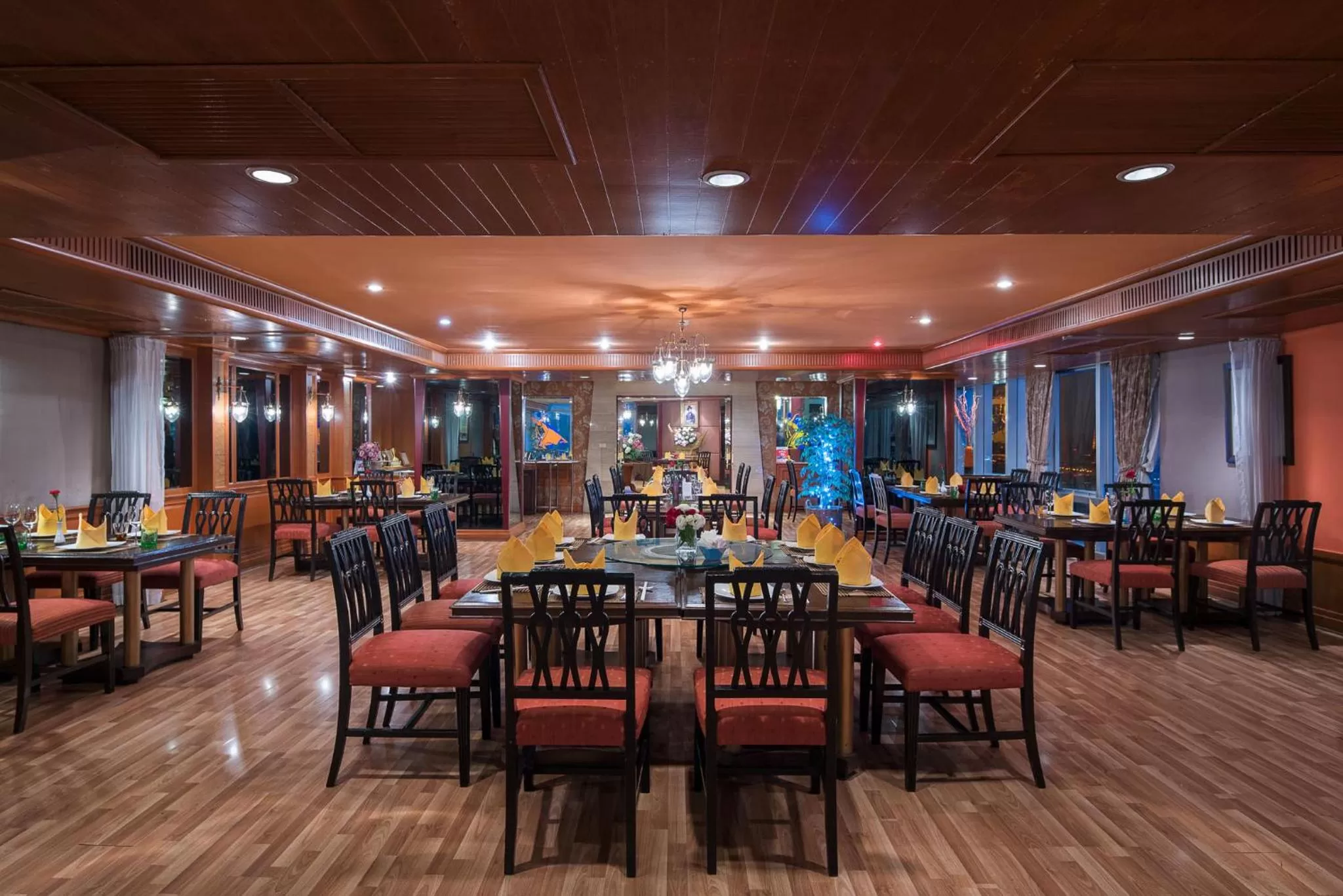 Restaurant/places to eat in Prince Palace Hotel Bangkok