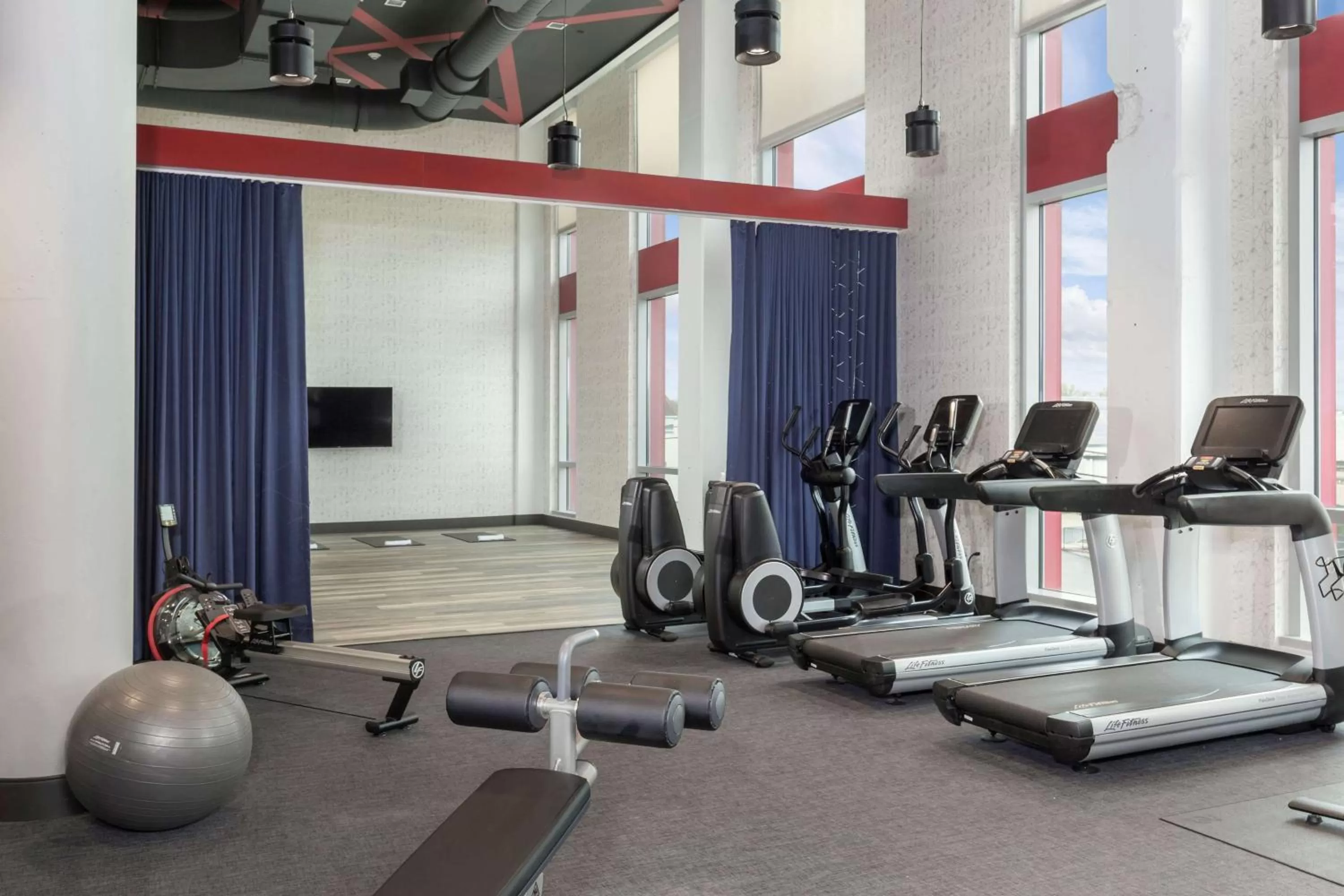 Fitness centre/facilities in The Summit Hotel
