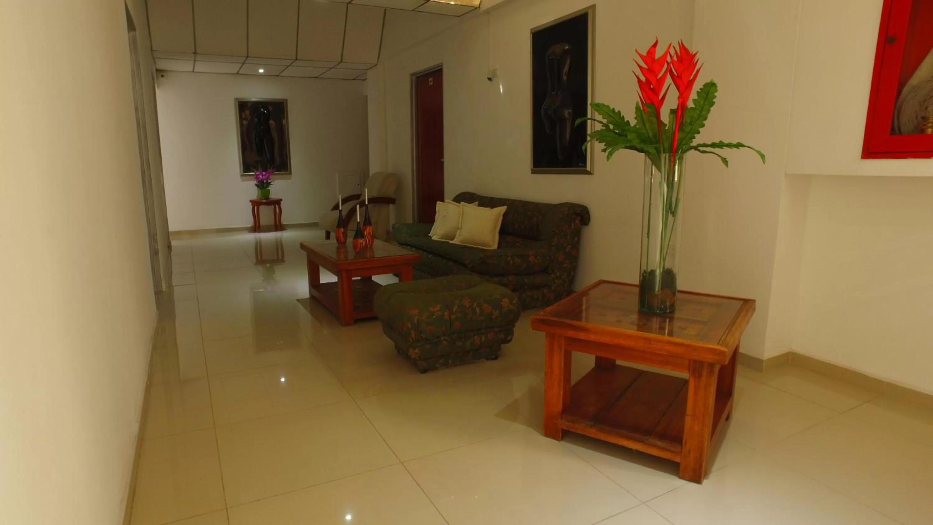 Area and facilities, Seating Area in Hotel Cafe Plaza