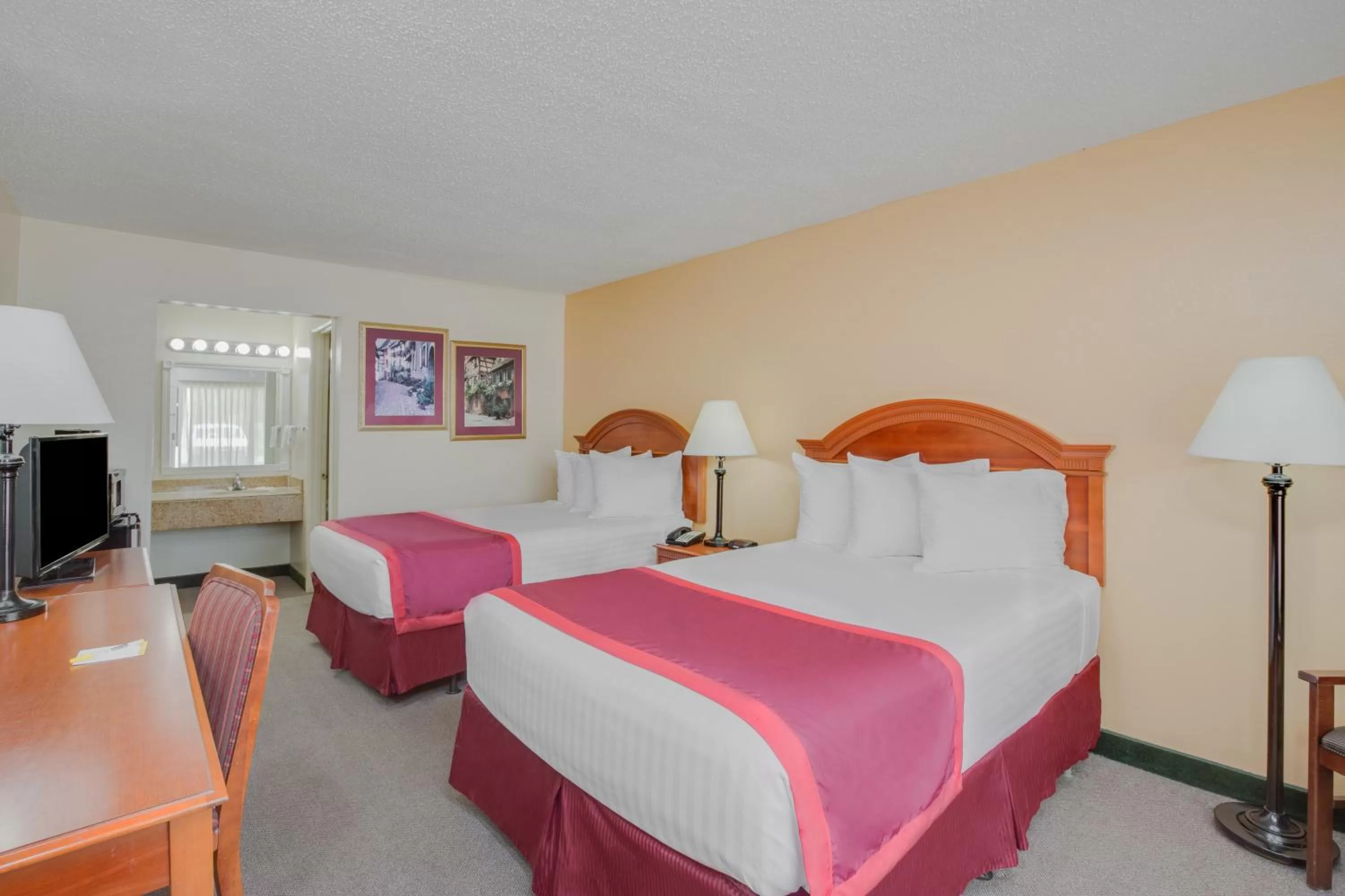 Bed in Days Inn by Wyndham Asheville West