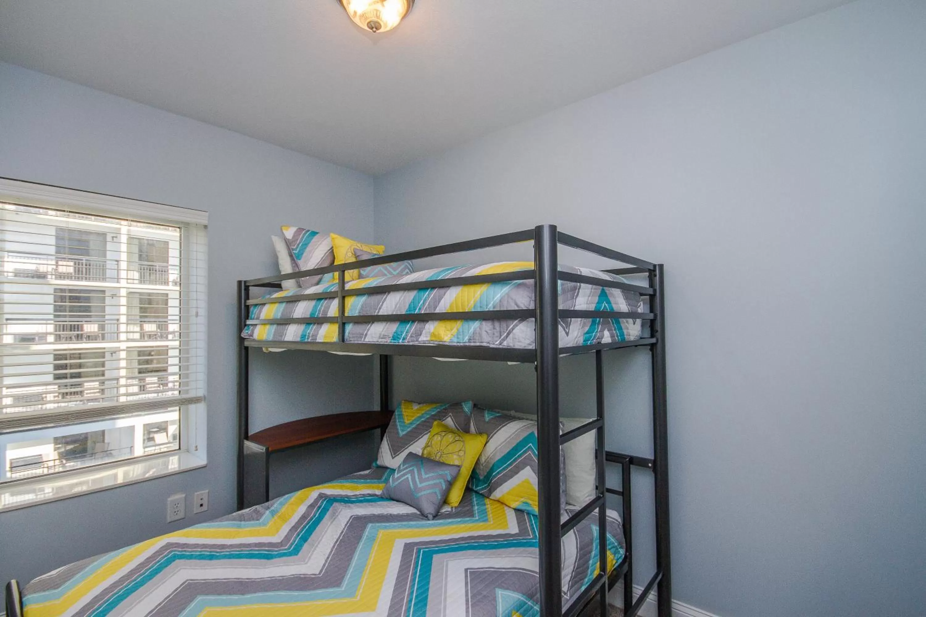 Bunk Bed in Beach Vacation Condos South