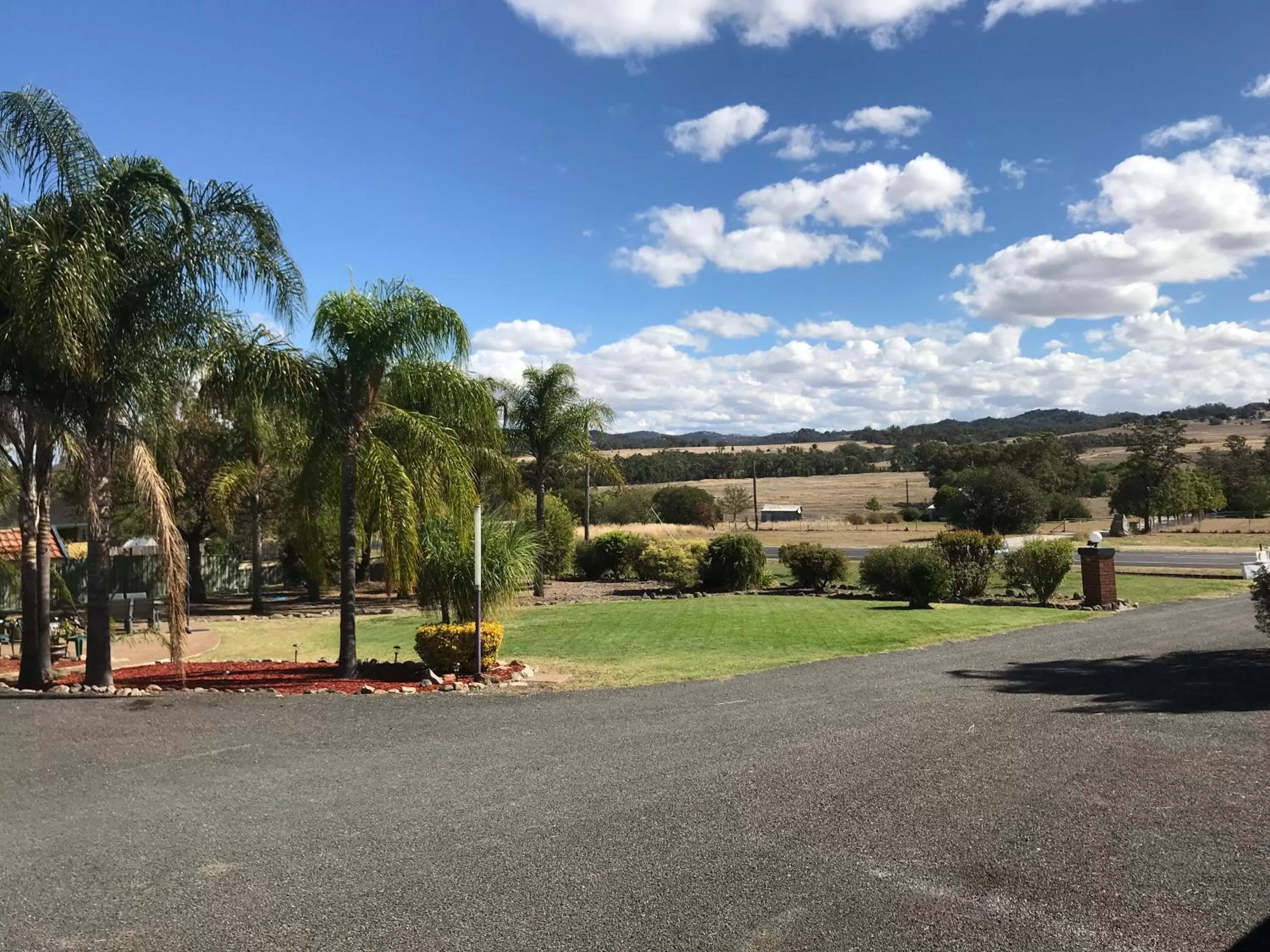 Garden in Kootingal Landview Motel
