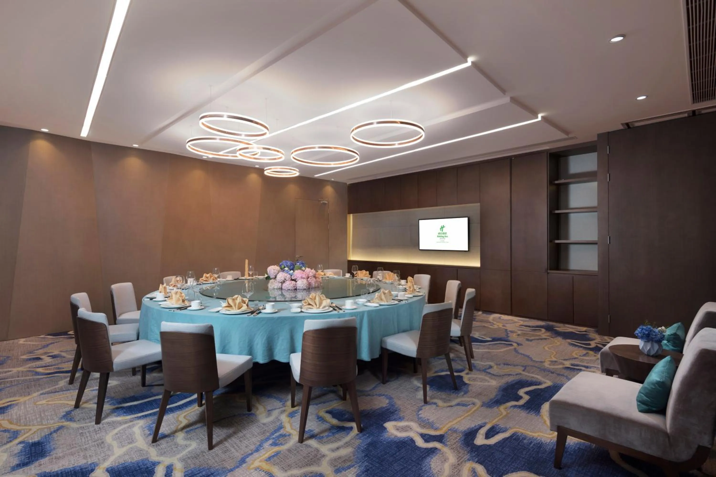Meeting/conference room in Holiday Inn Hangzhou Airport Zone by IHG