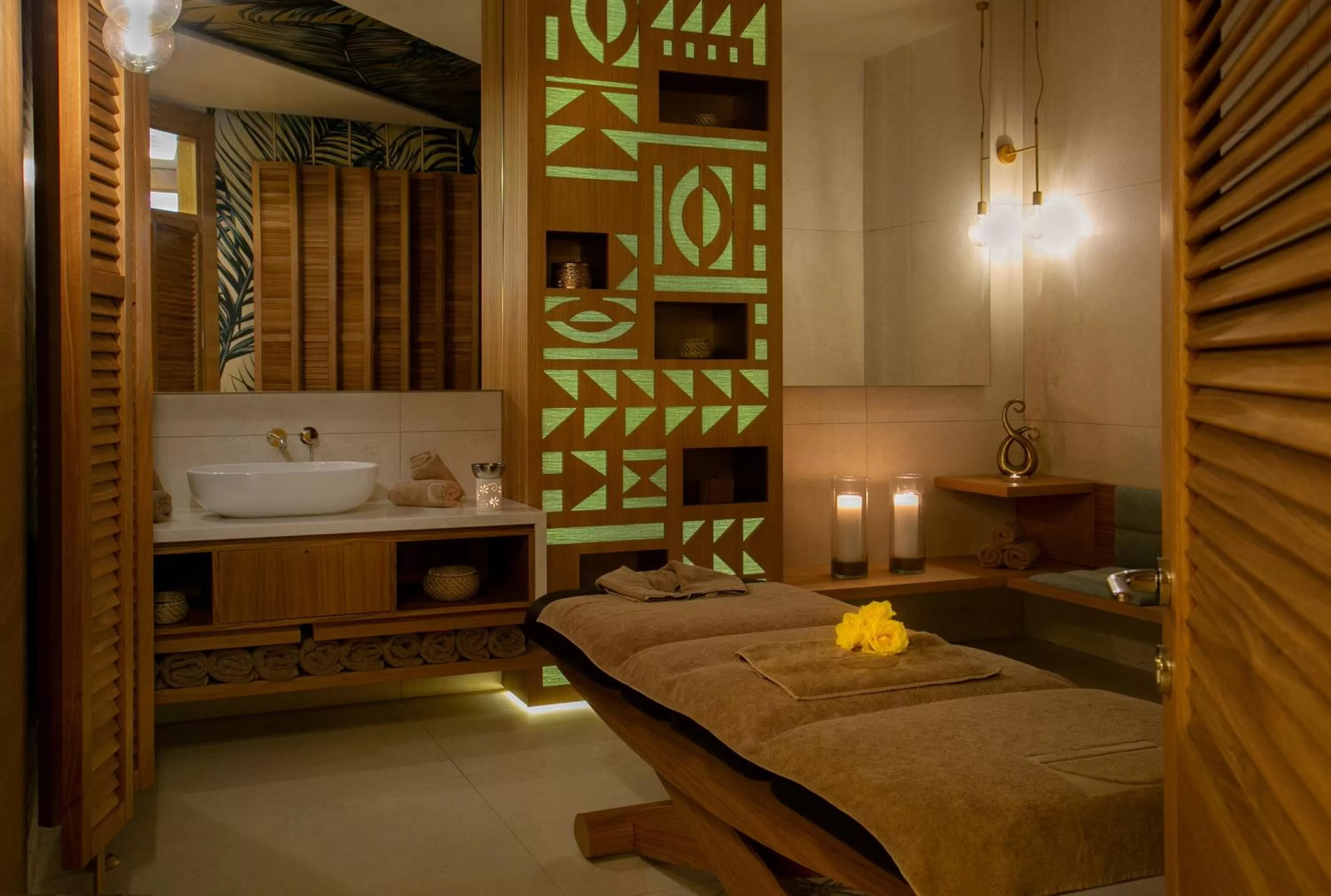Spa and wellness centre/facilities, Bed in NissiBlu Beach Resort