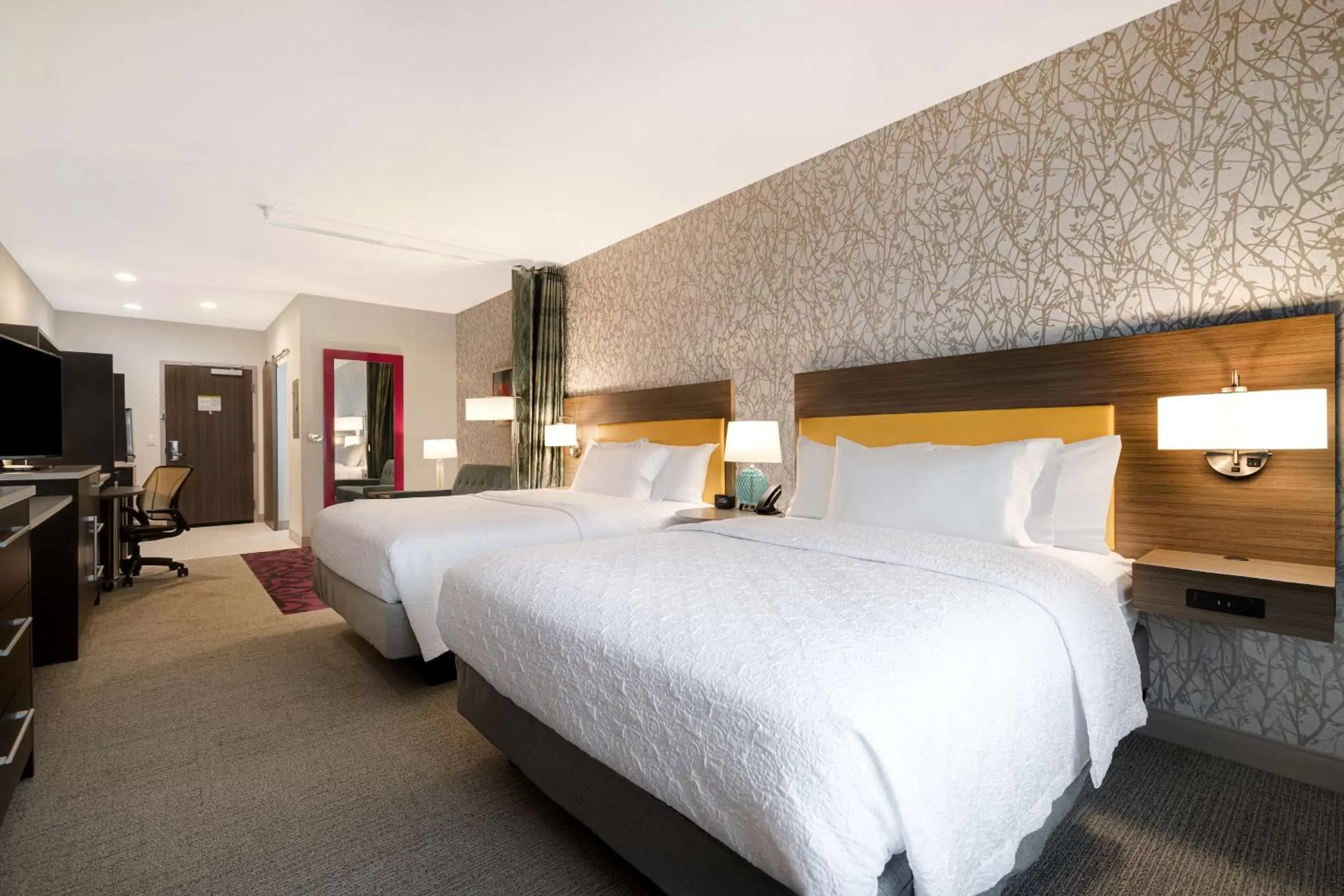 Studio Suite with Two Queen Beds in Home2 Suites By Hilton Redding Studio Suite with Two Queen Beds in Home2 Suites By Hilton Redding