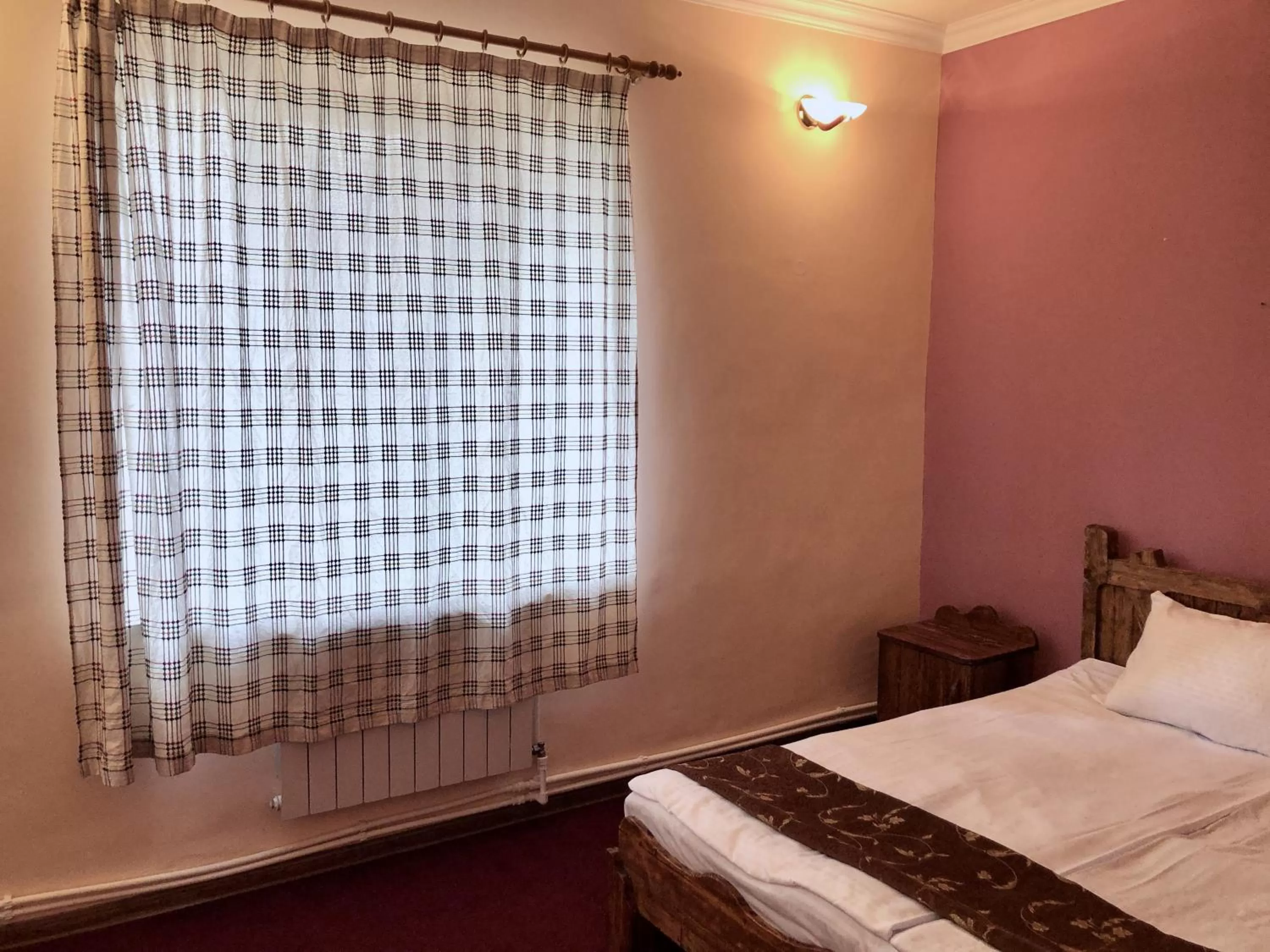 Bed in Dil Hill by Sam