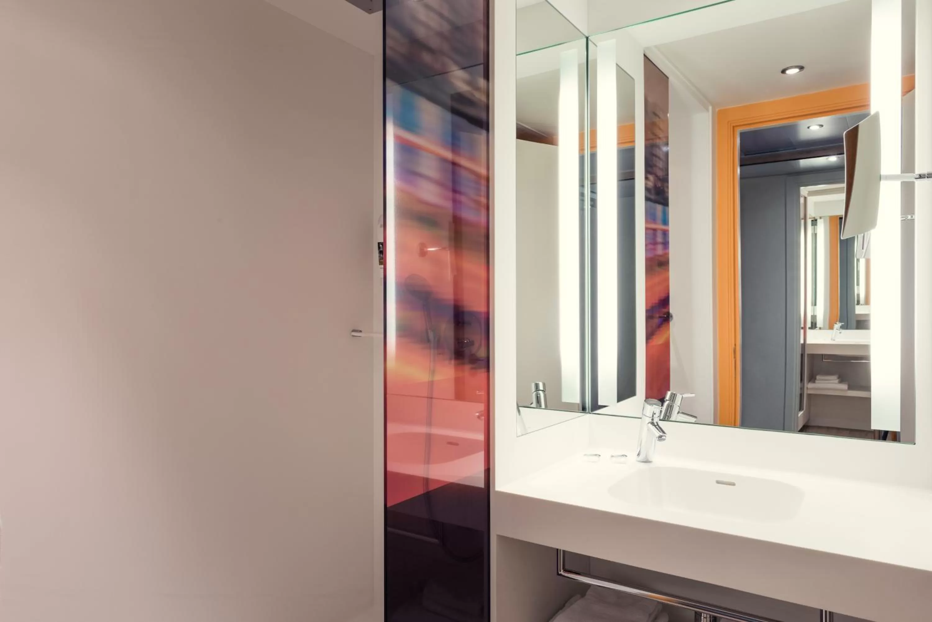 Bathroom in Mercure Paris Boulogne