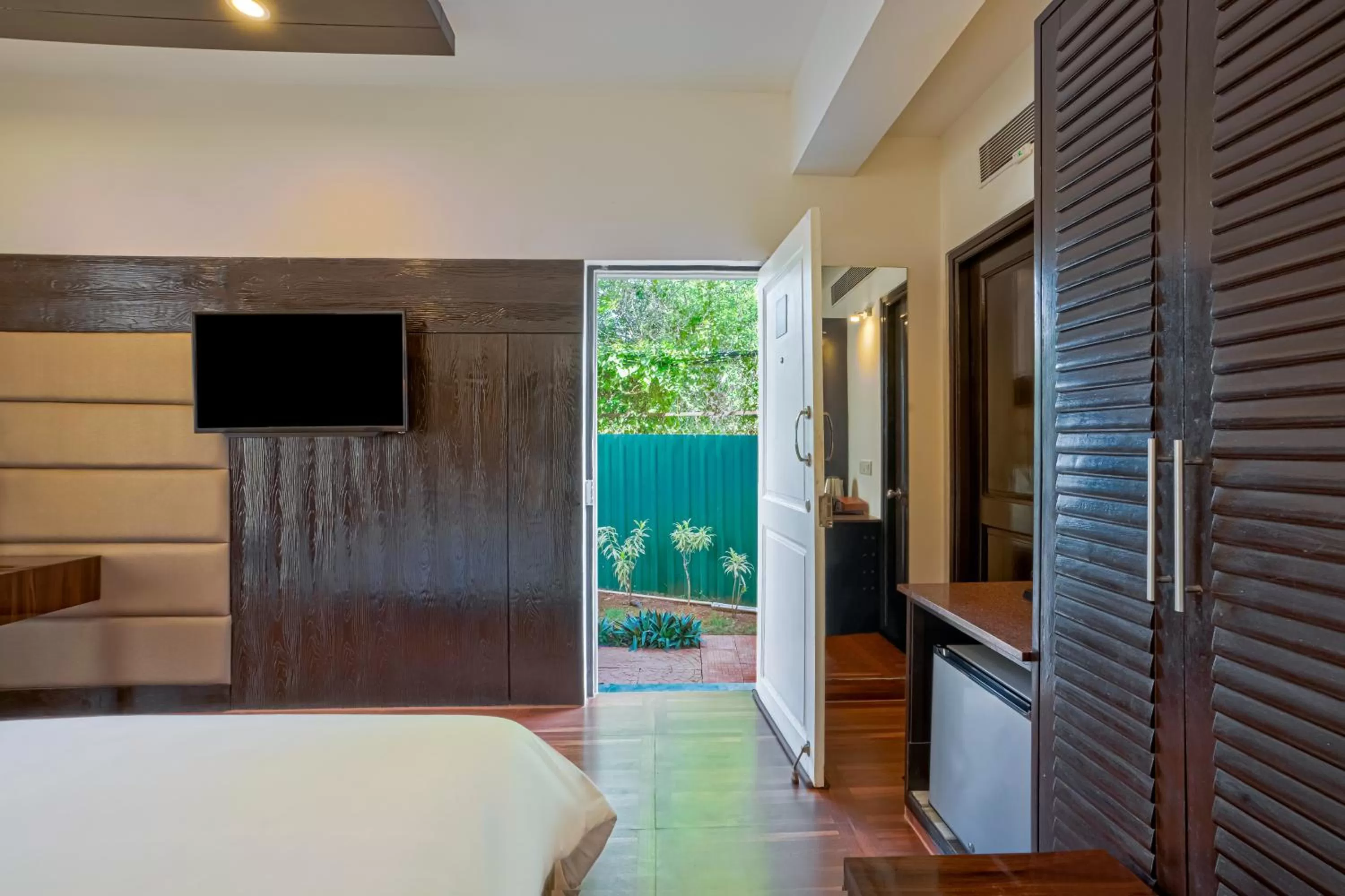 Bedroom in Country Inn Goa Varca Beach - 2 minutes walk to the beach