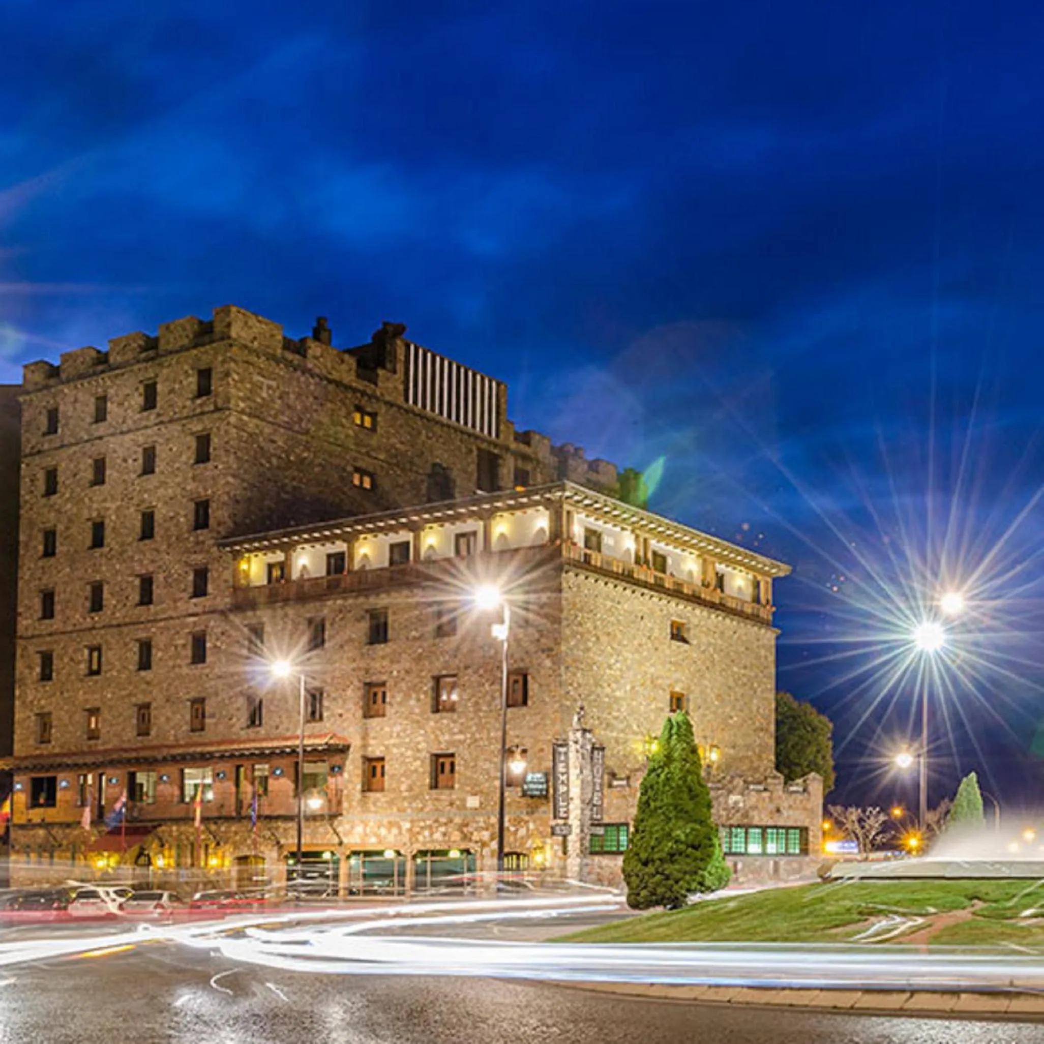 Facade/entrance in Hotel Temple Ponferrada