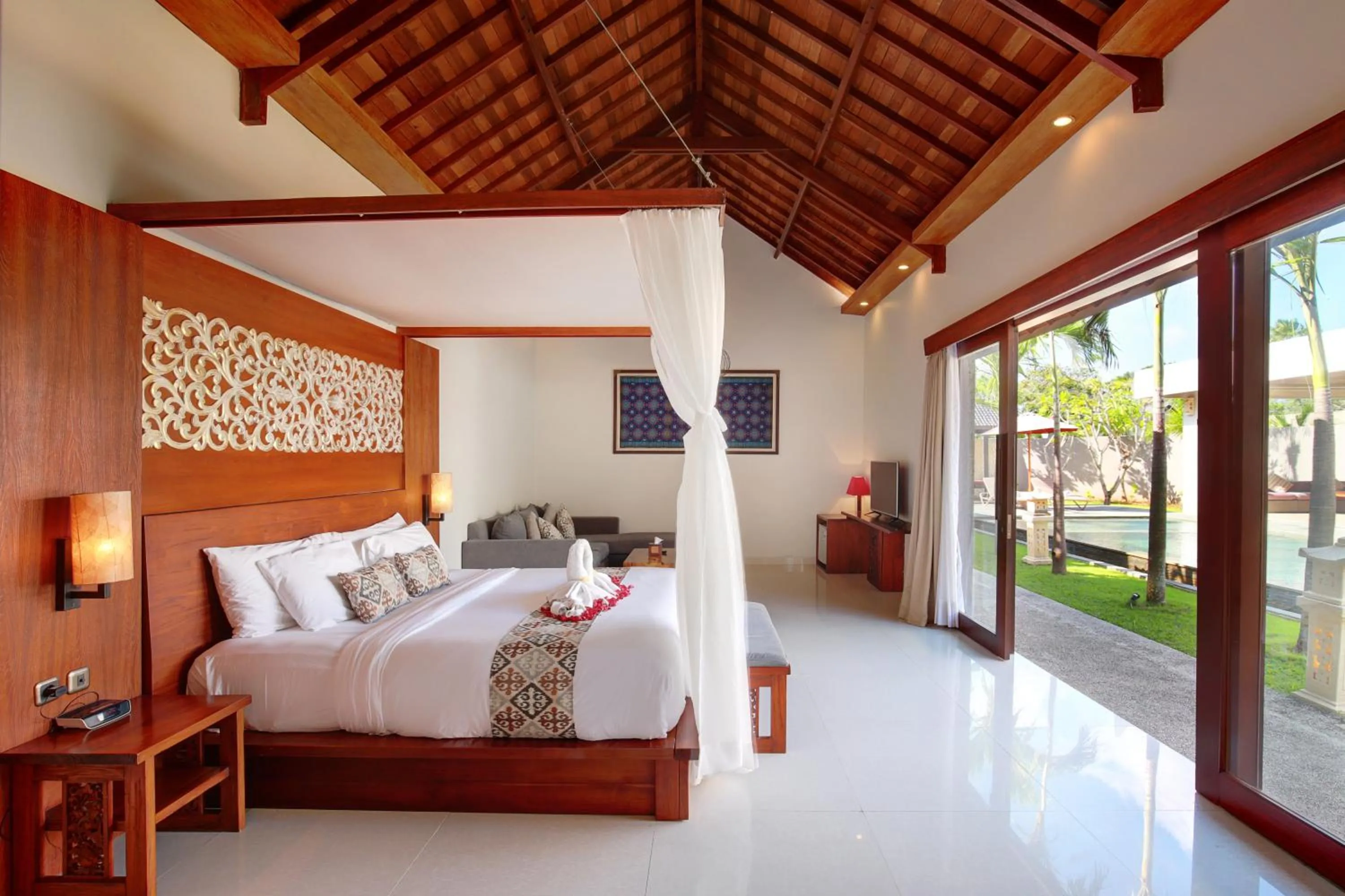 Bed in Lumbini Luxury Villas and Spa