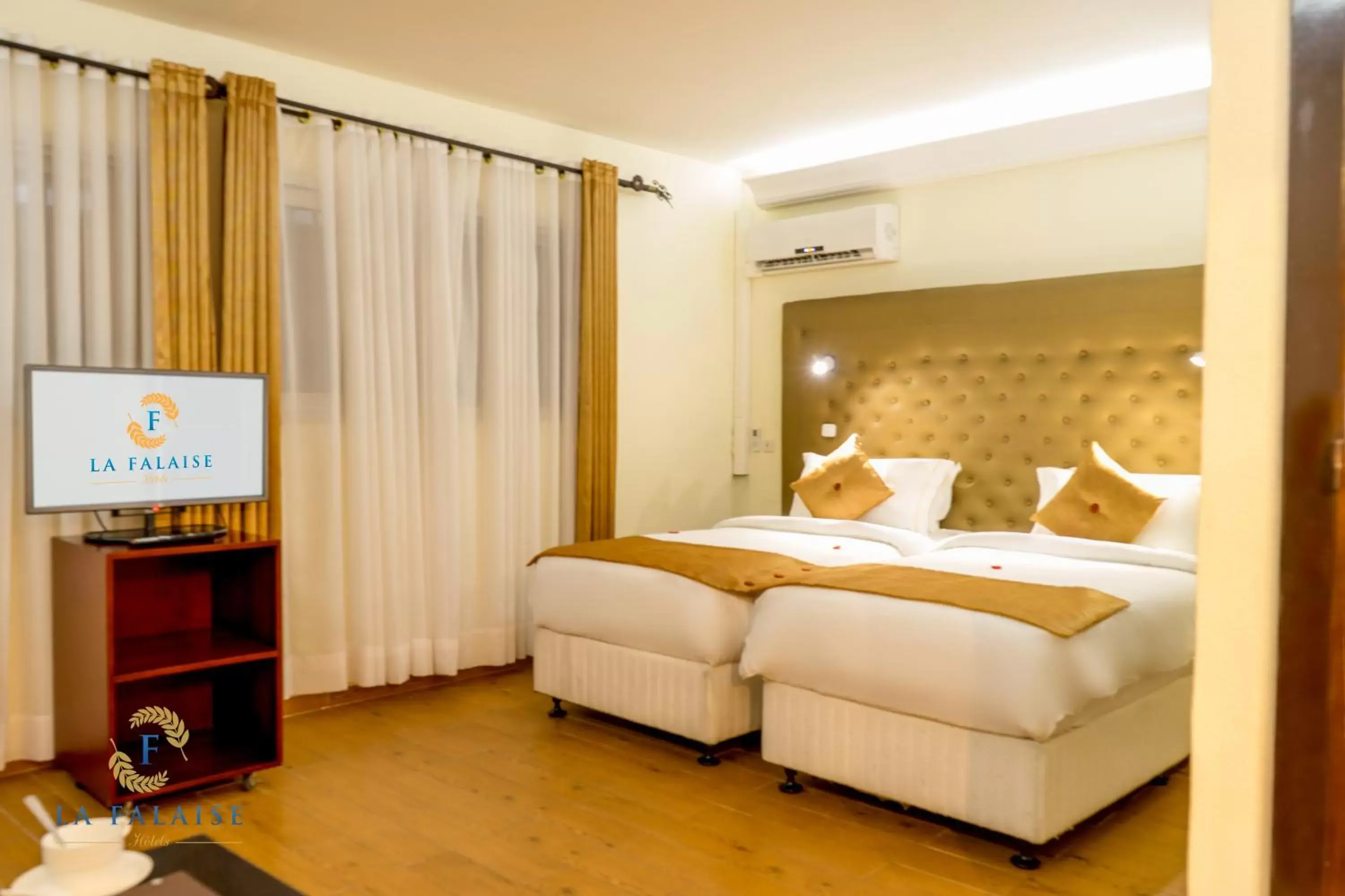 Superior Twin Room in Hotel Résidence La Falaise Superior Twin Room in Hotel Résidence La Falaise