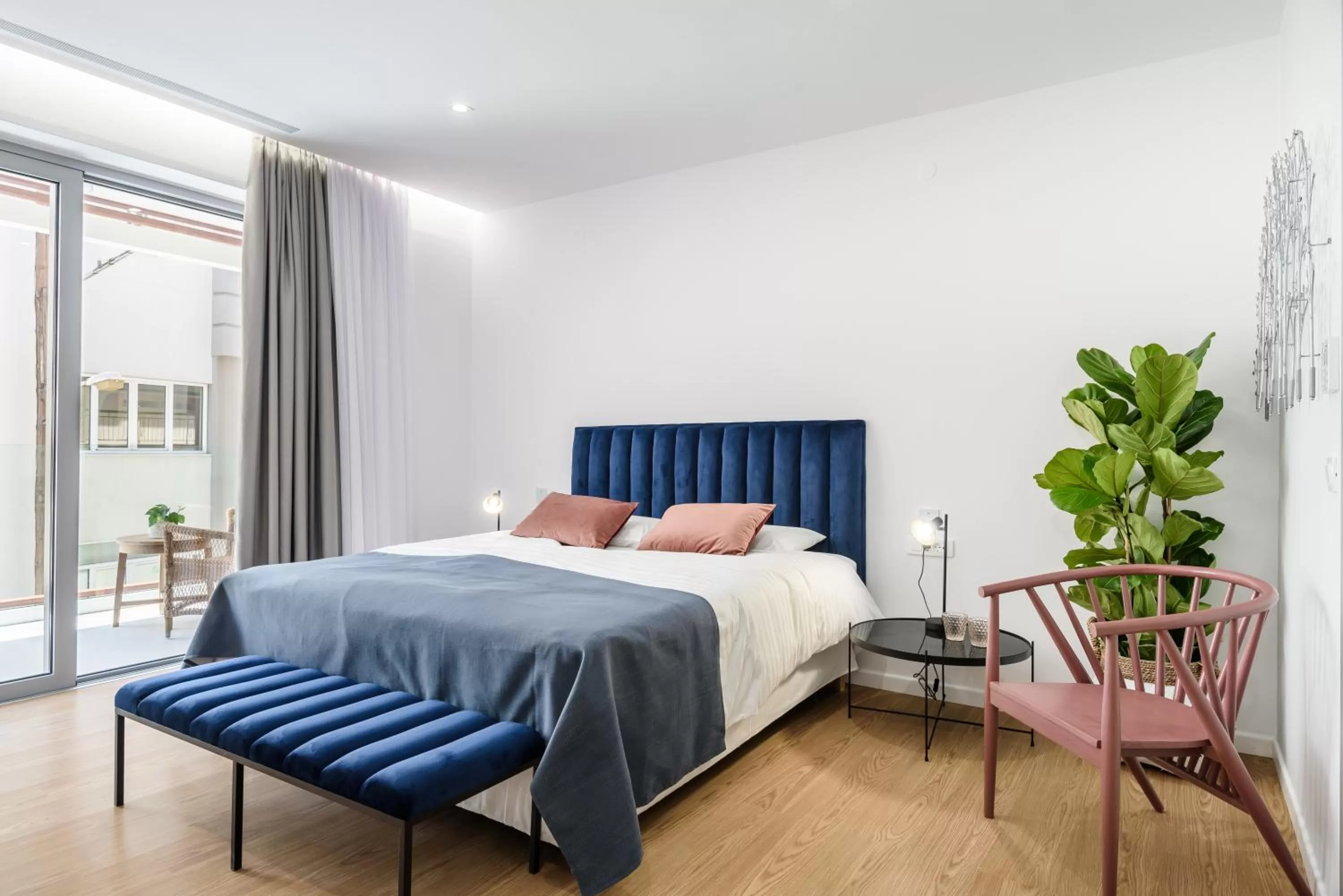 Photo of the whole room, Bed in Balance Hotel