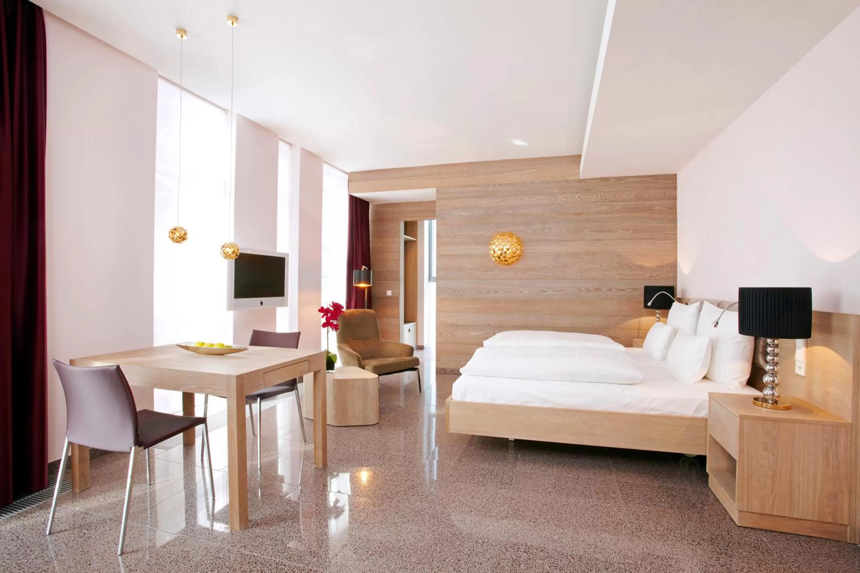 Photo of the whole room in abito Suites