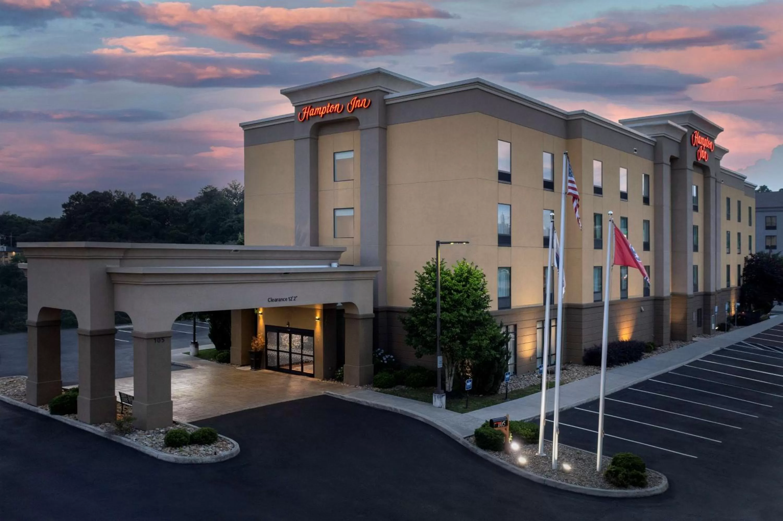 Property building in Hampton Inn Knoxville Clinton I-75