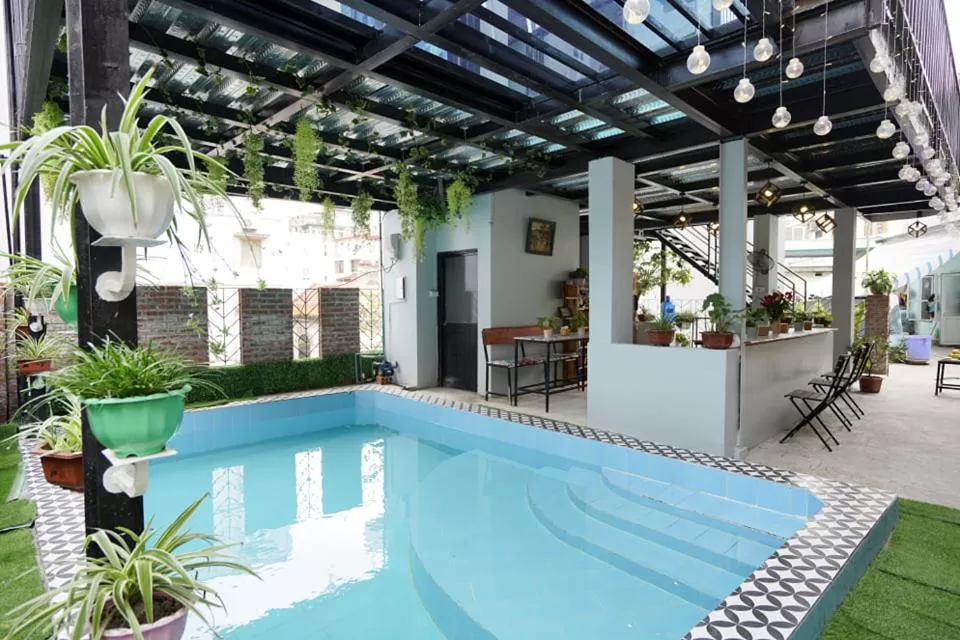 Pool view, Swimming Pool in Almor Hostel With Pool in right center