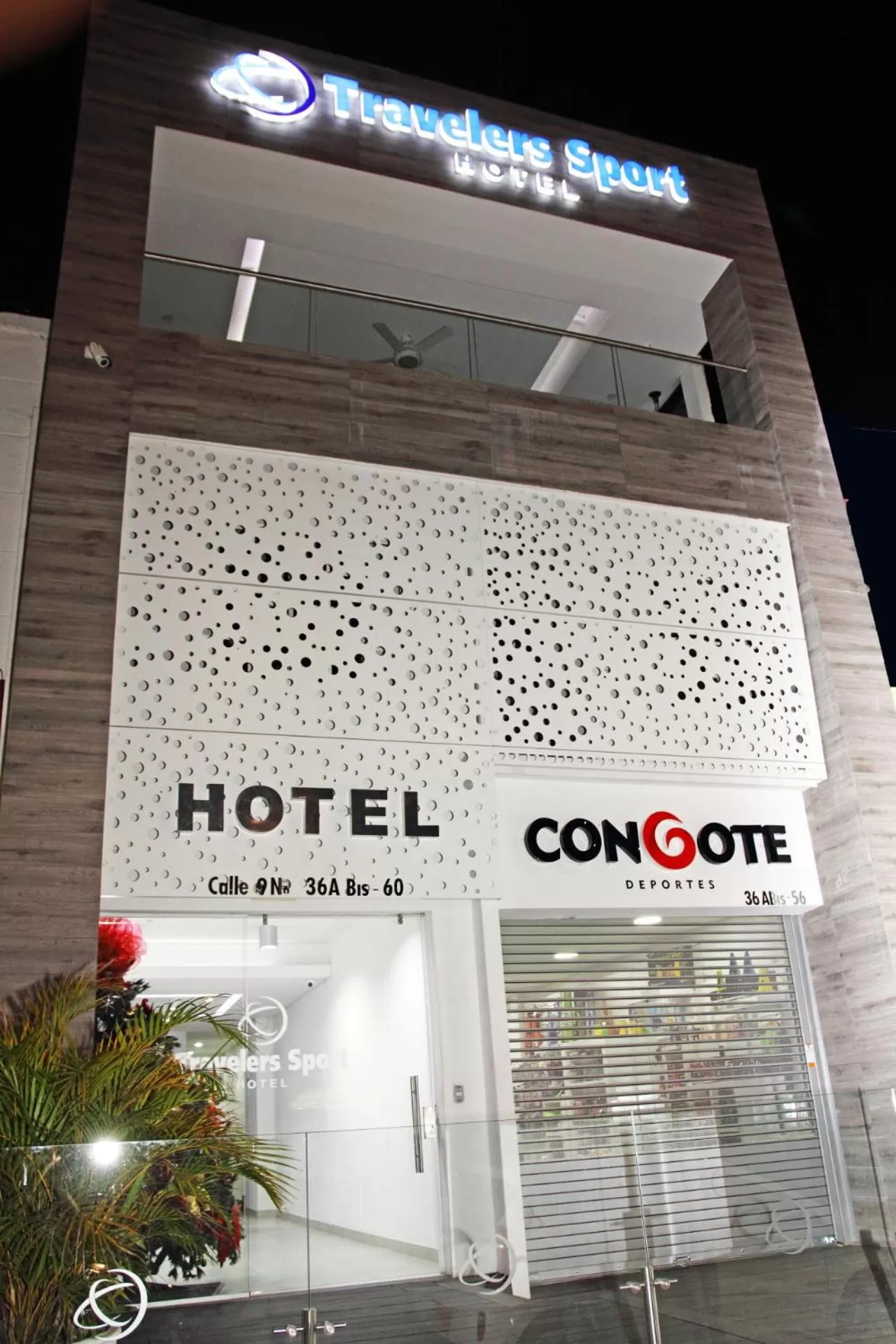 Off site, Property Logo/Sign in Hotel Travelers Sport