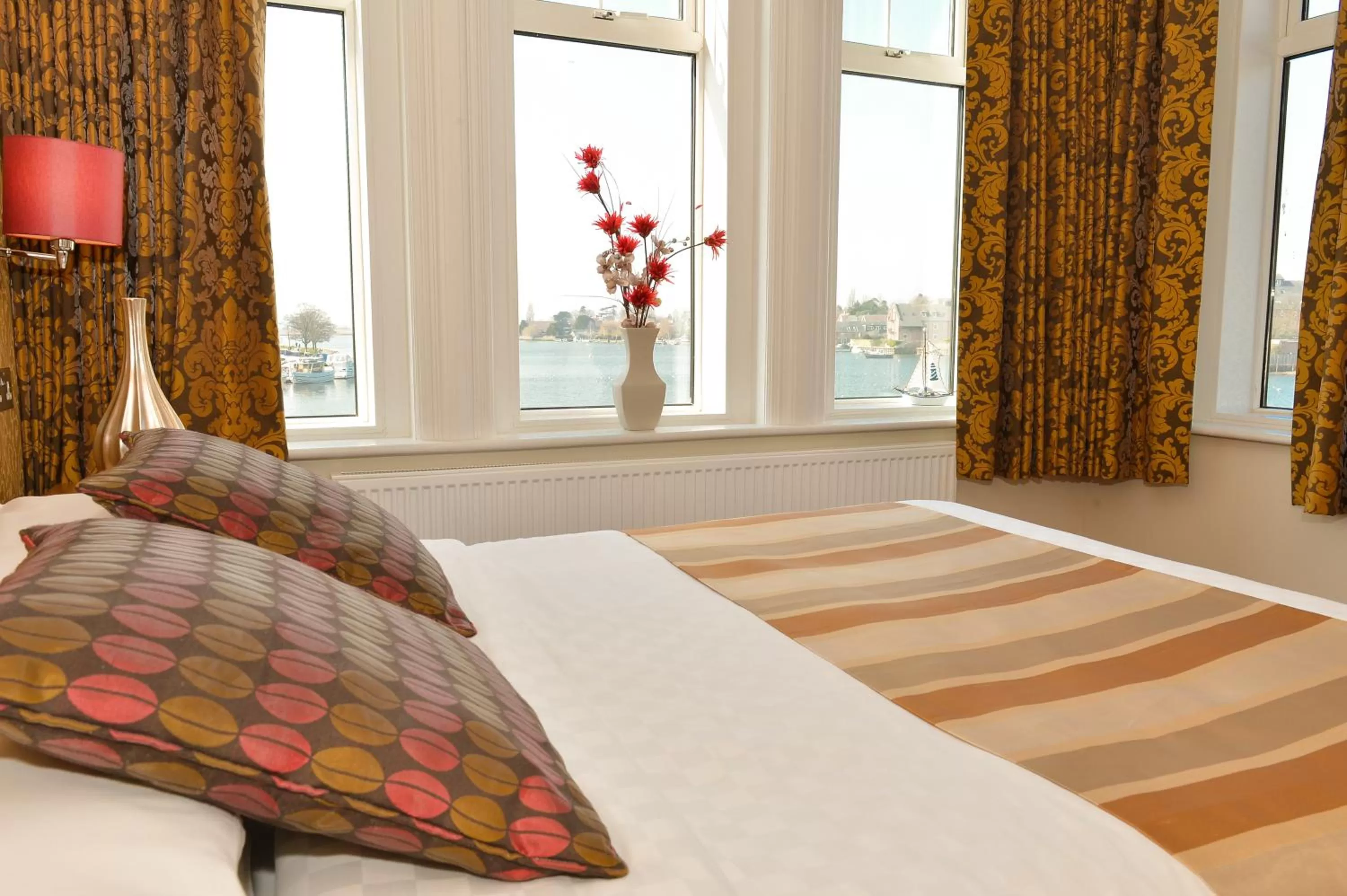 Deluxe Double Room with View in Wherry Hotel