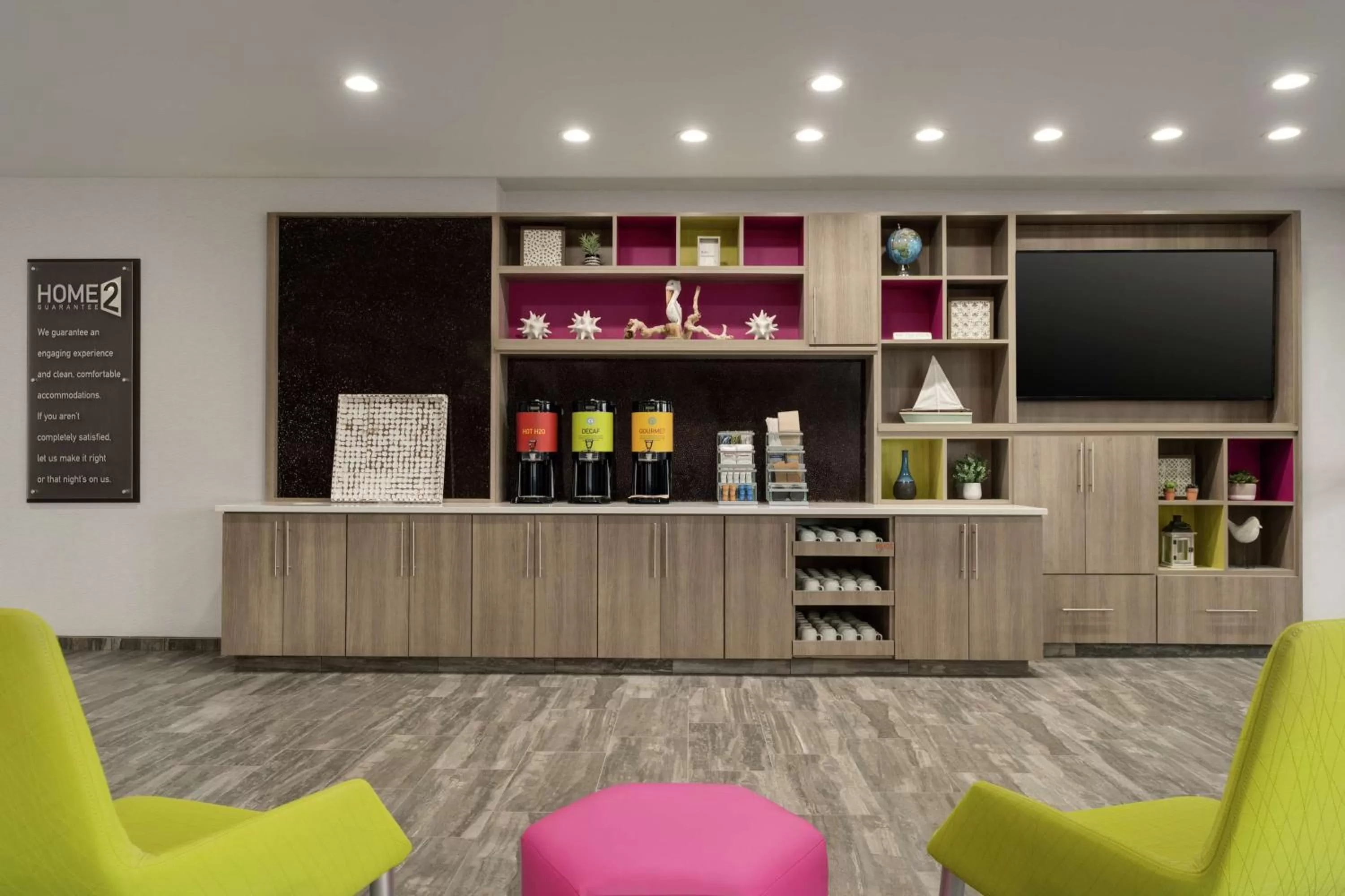 Lobby or reception in Home2 Suites By Hilton Norfolk Airport