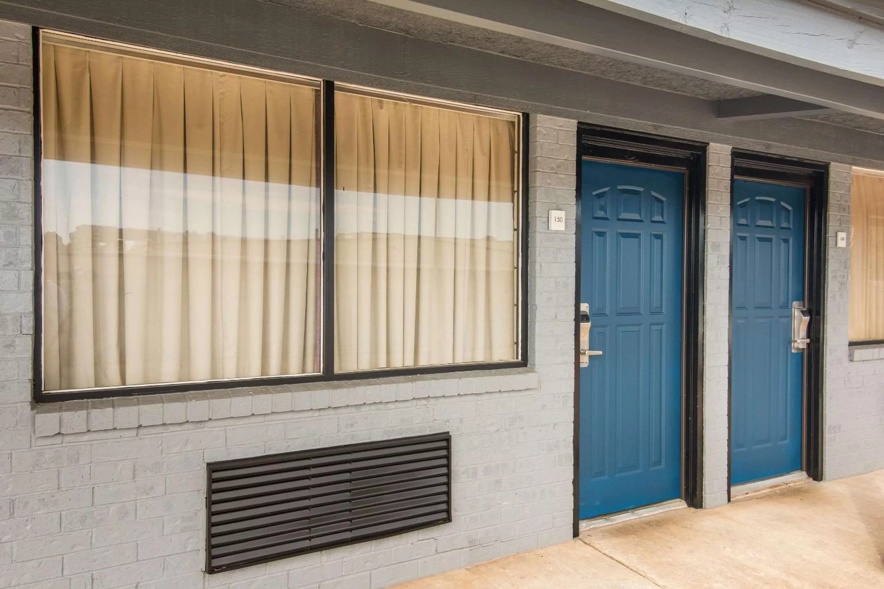 Property building in Rodeway Inn