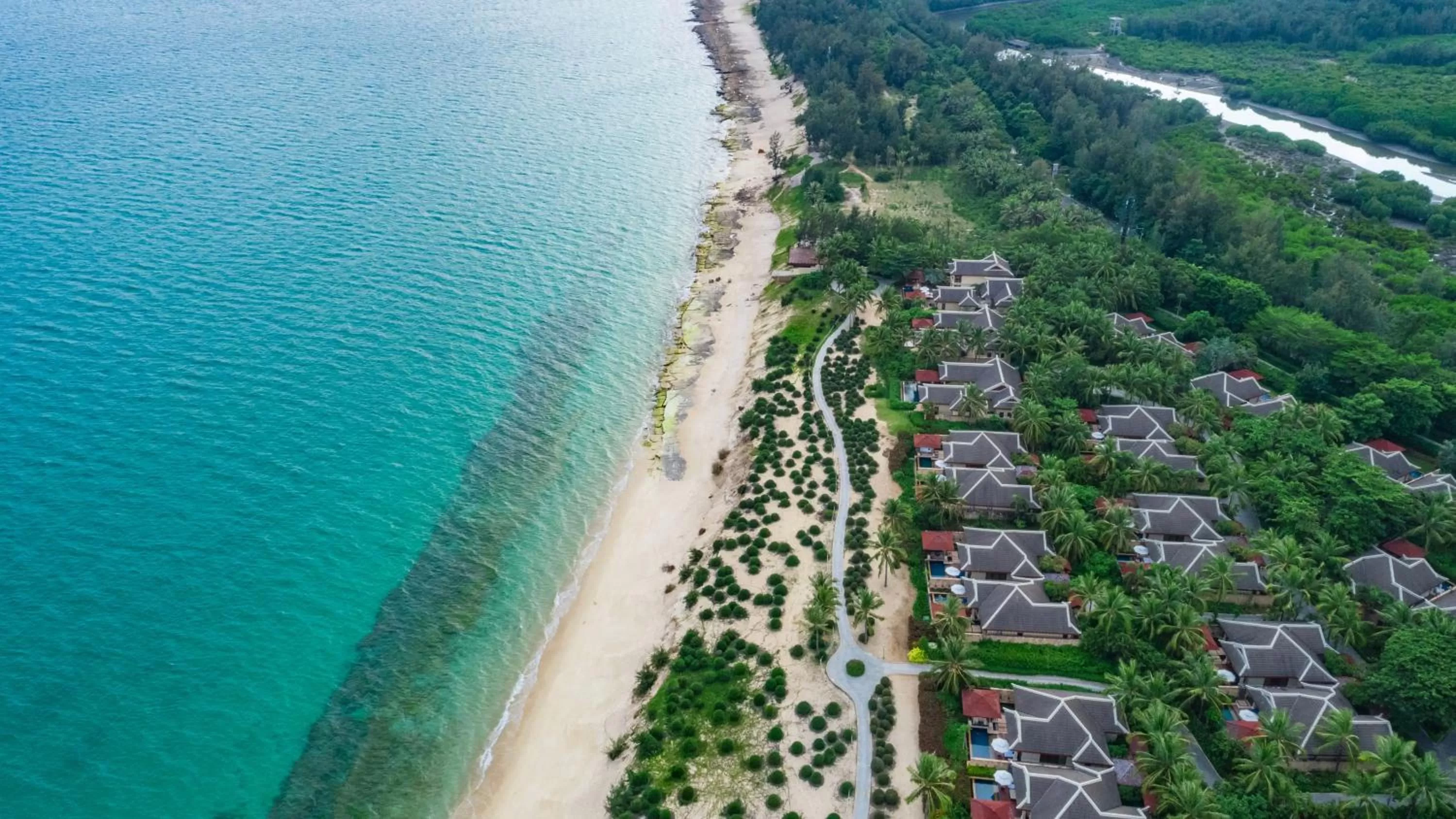 Property building in The Ritz-Carlton Sanya, Yalong Bay