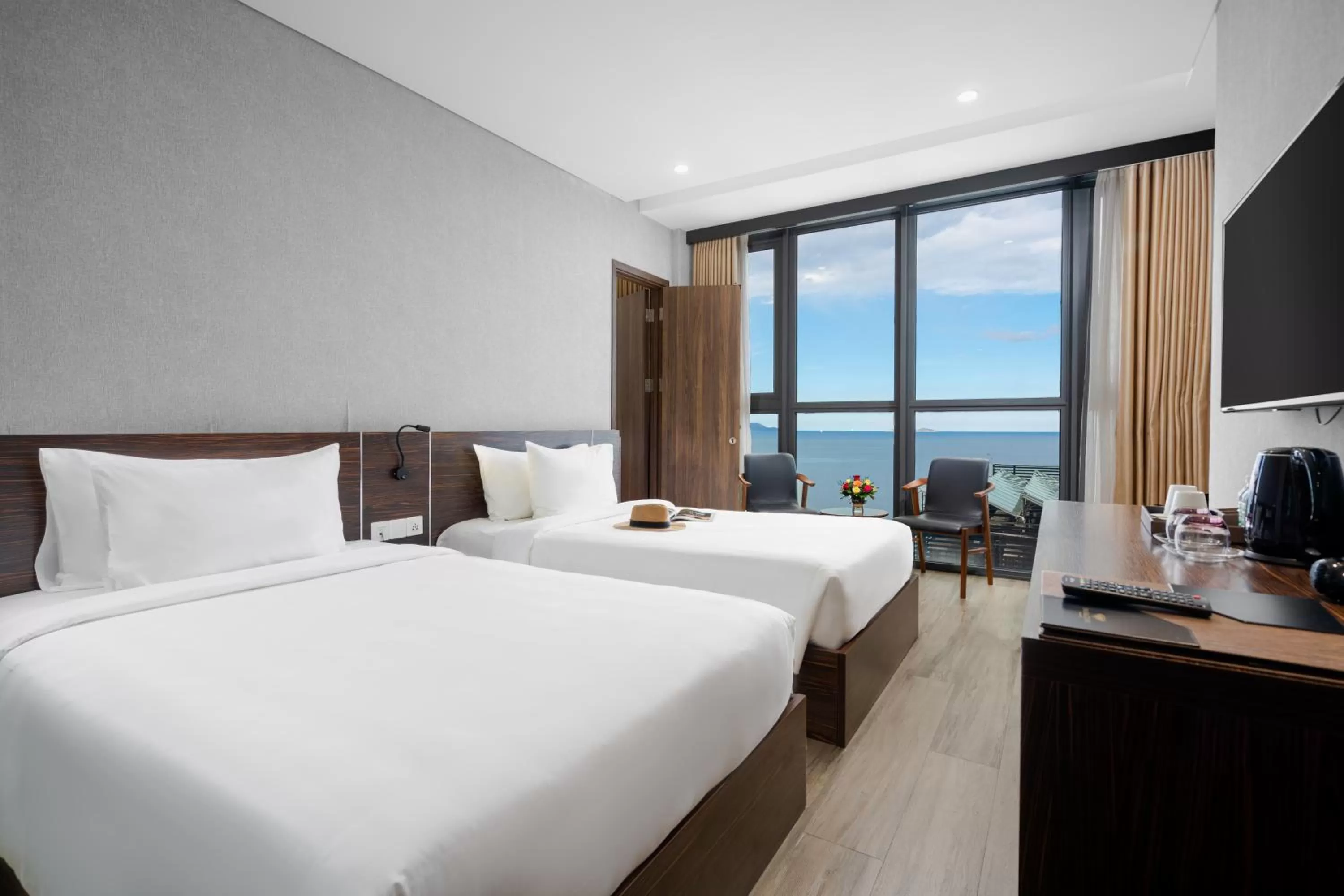 Bed in Emerald Bay Hotel & Spa Nha Trang