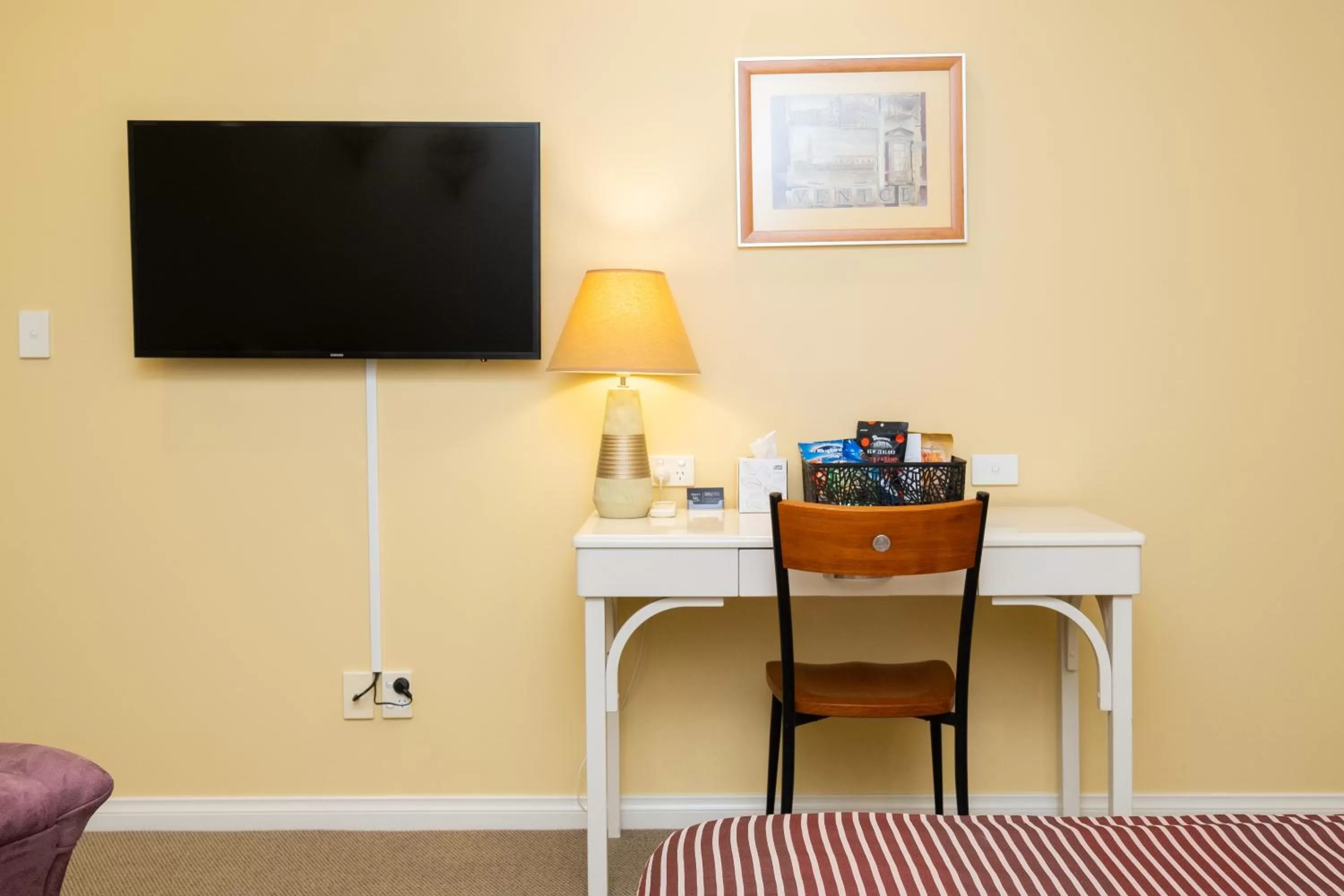 TV and multimedia in Motel de la Mer