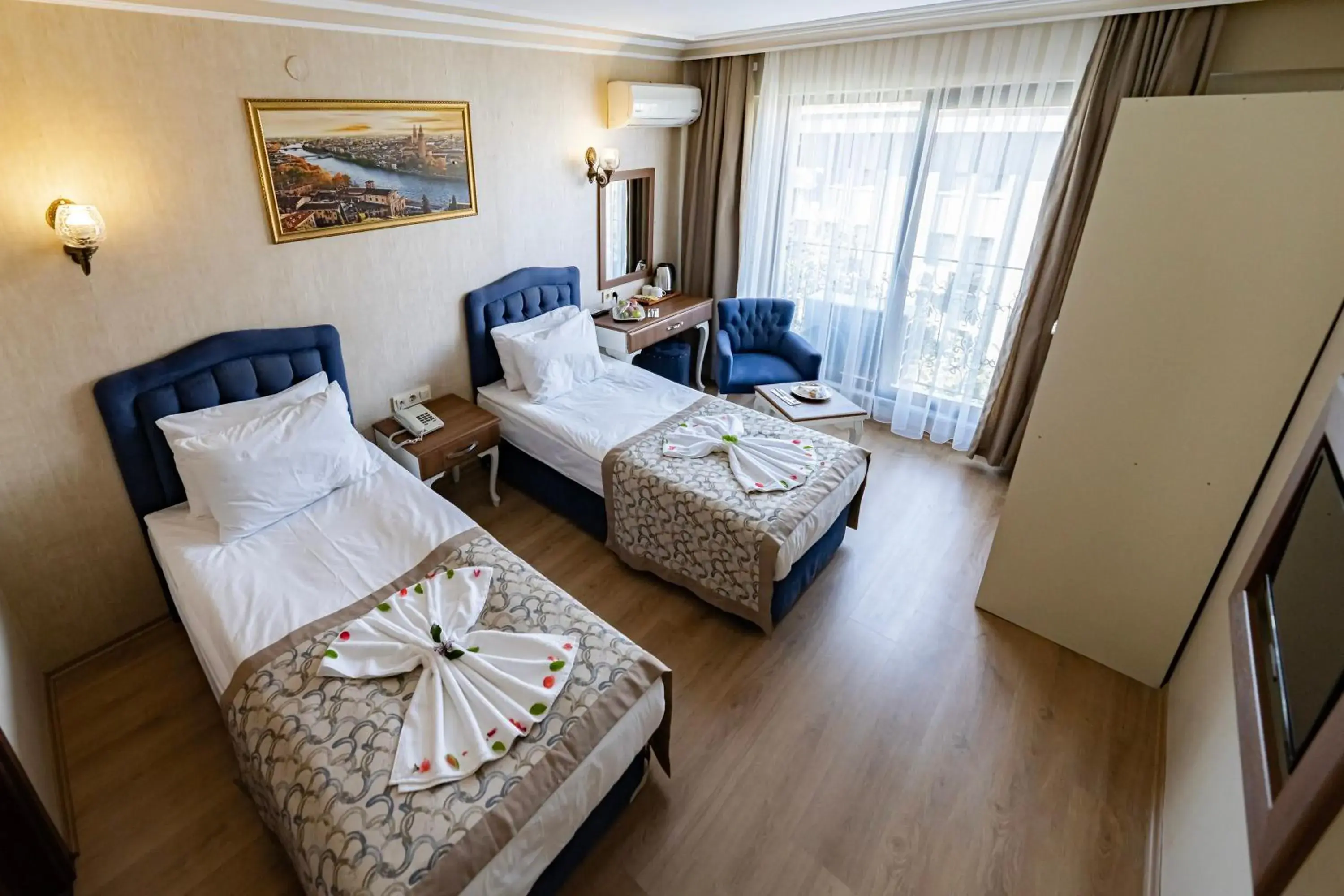 Standard Double or Twin Room in Grand Hamit Hotel Standard Double or Twin Room in Grand Hamit Hotel