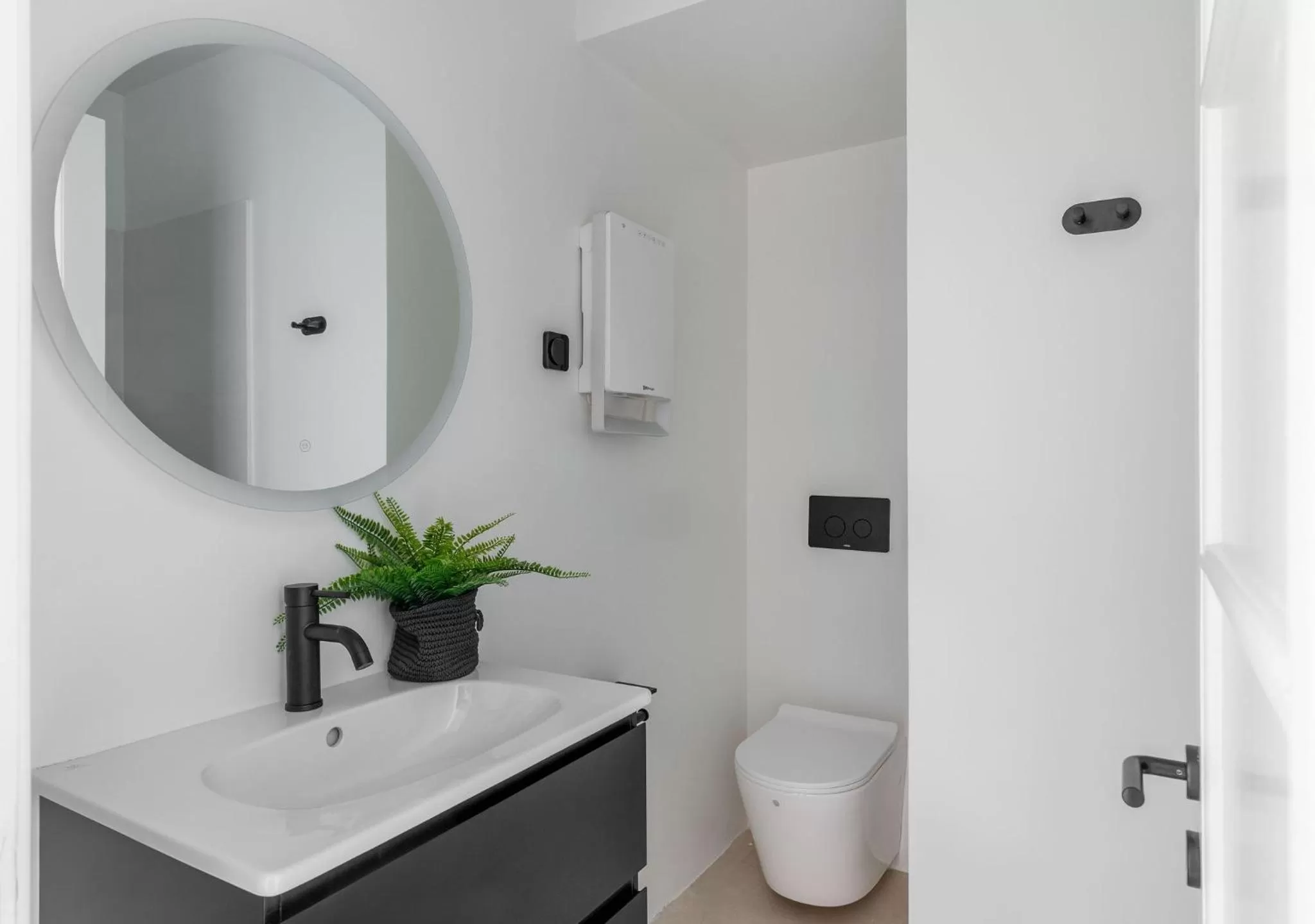 Bathroom in ZOIA The Met by UPSTREET