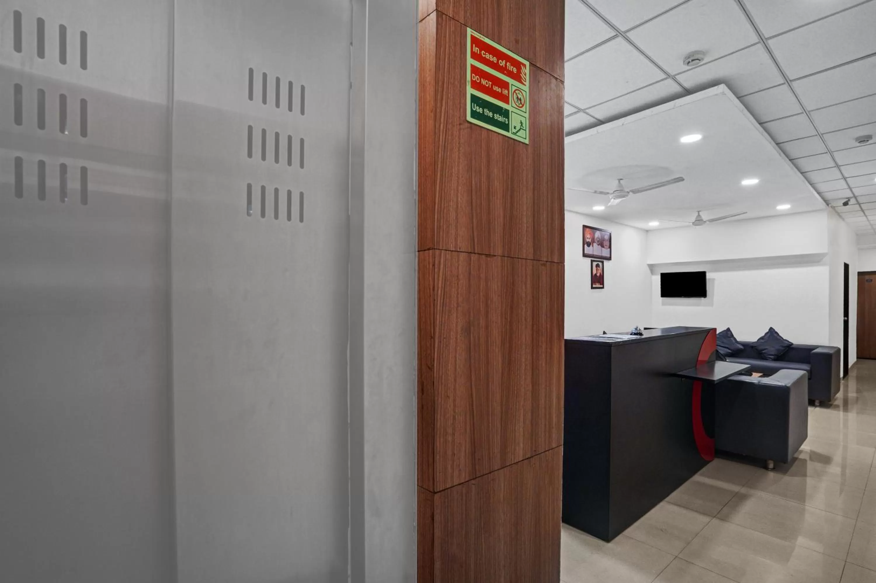 Treebo Trend Wow - Surat Station