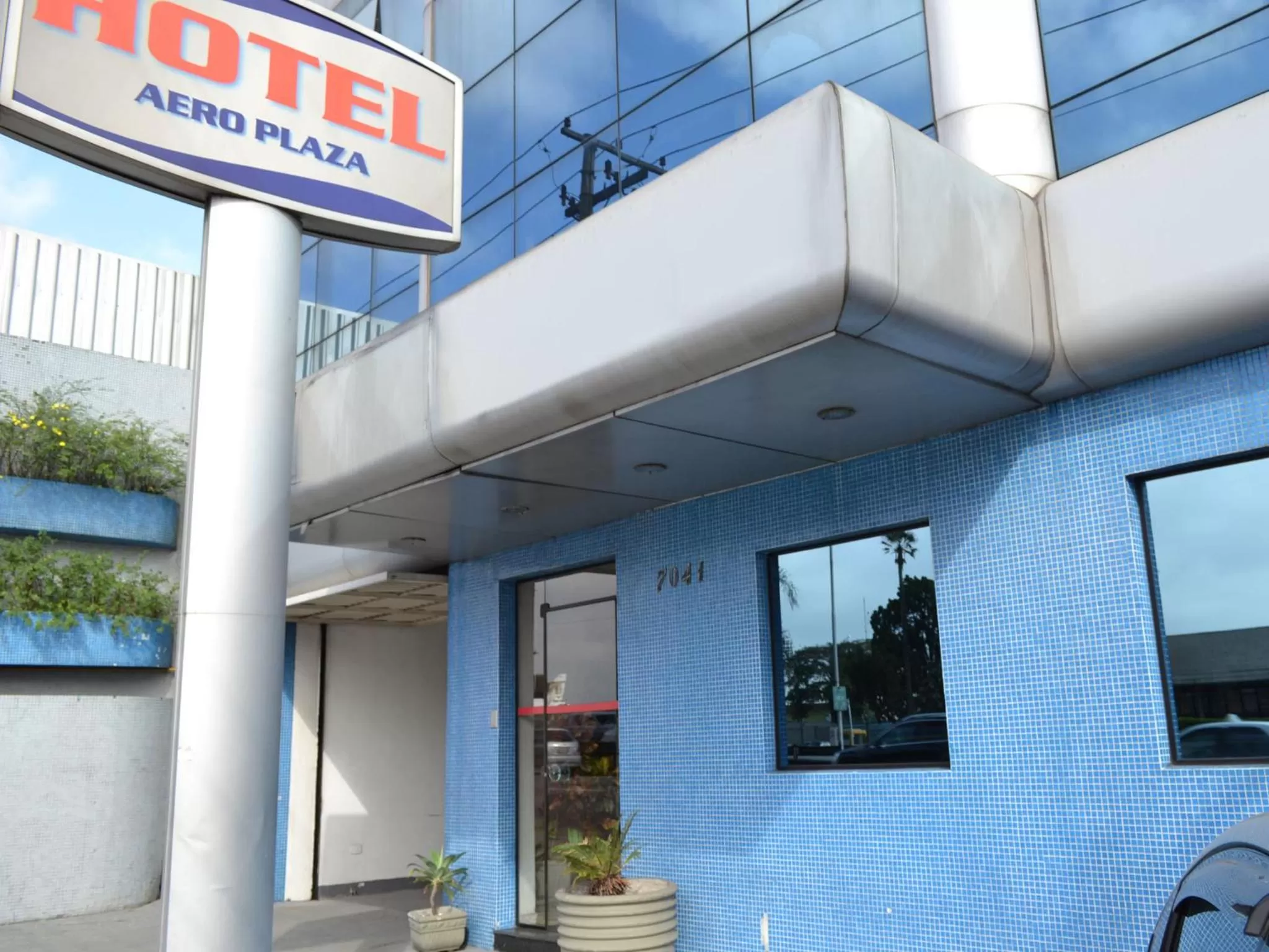 Facade/entrance in Aero Plaza Hotel