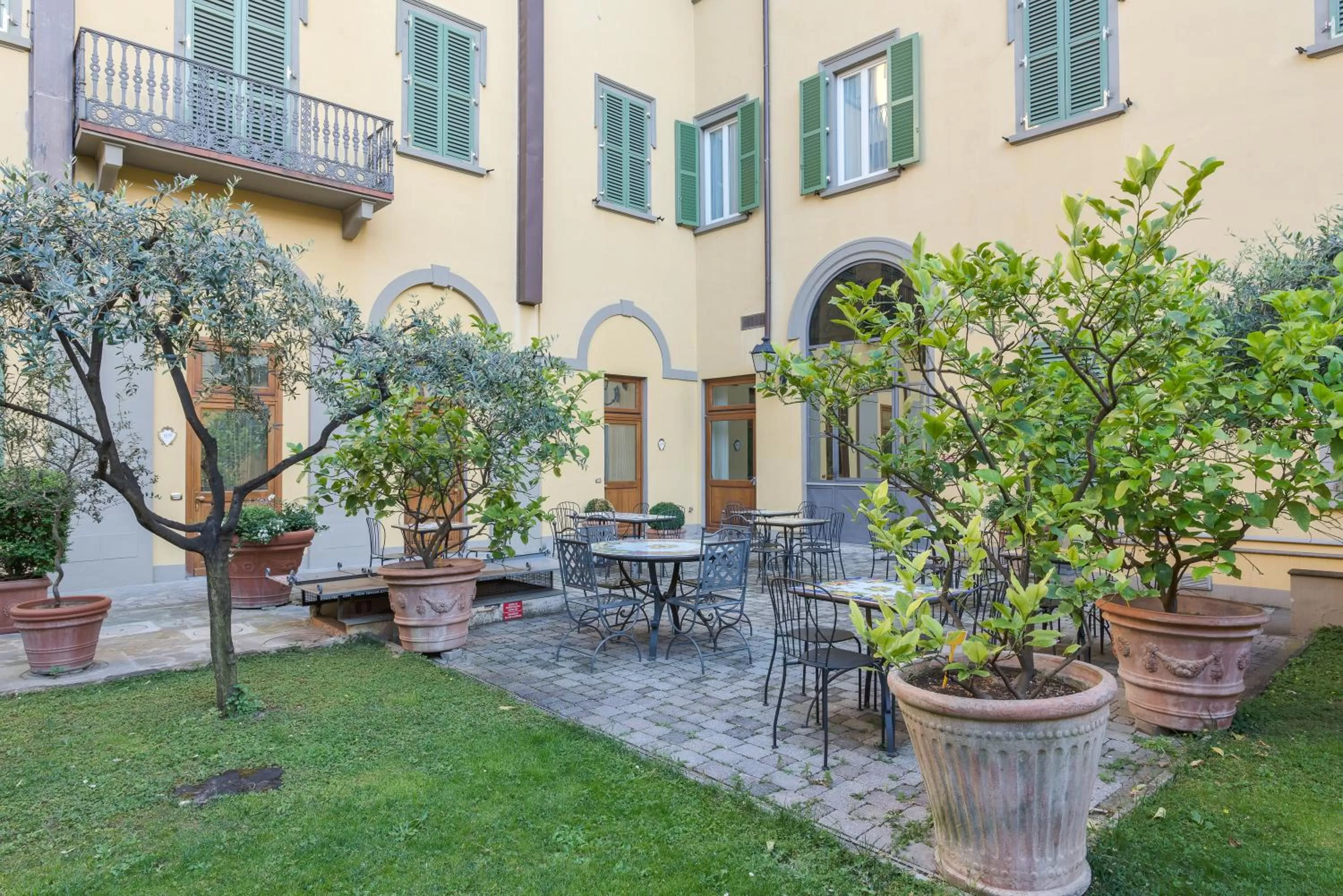 Property building in Hotel Donatello