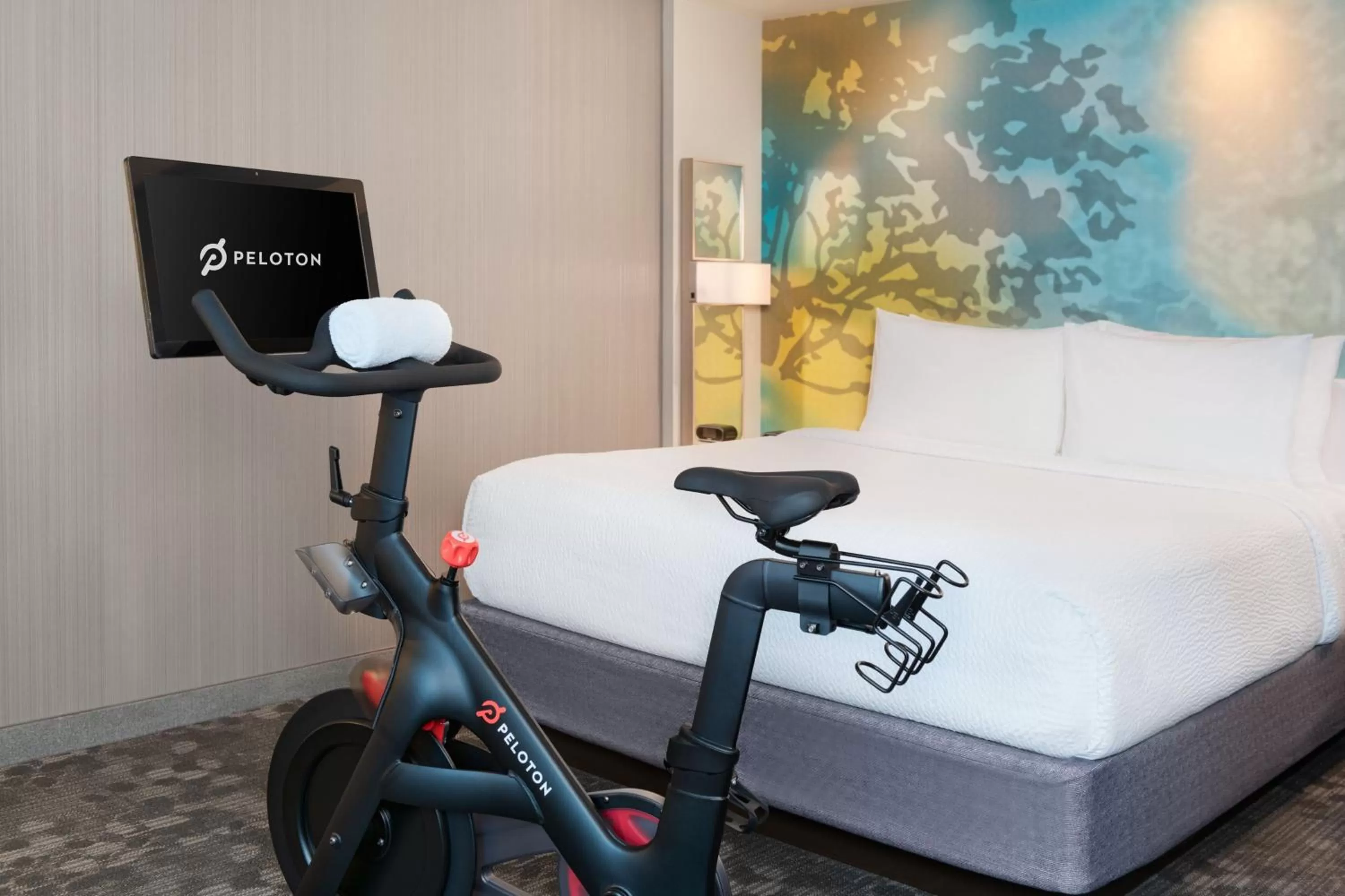 Bedroom in Courtyard by Marriott Atlanta Alpharetta/Avalon Area