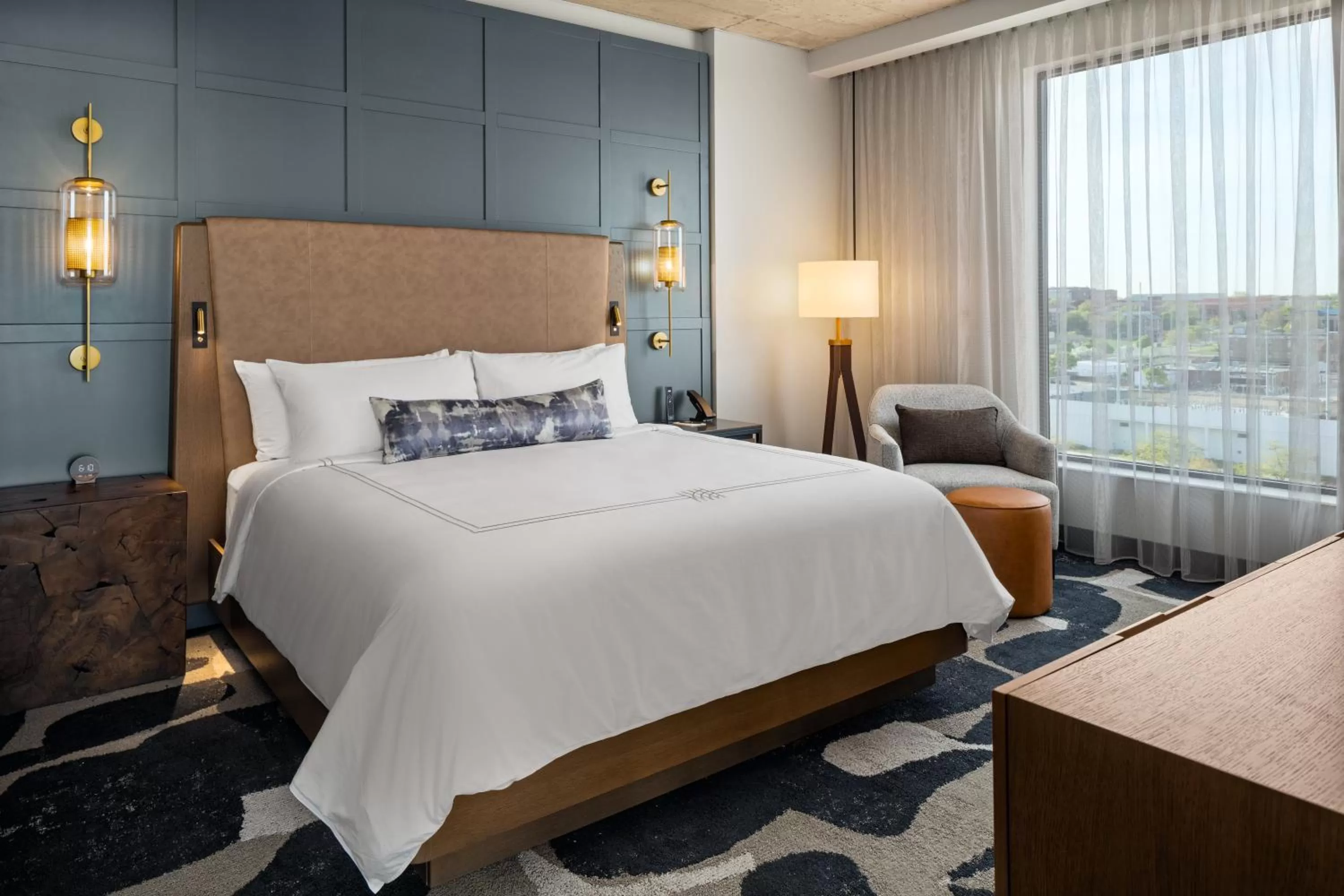 Bed in The Trade, Autograph Collection