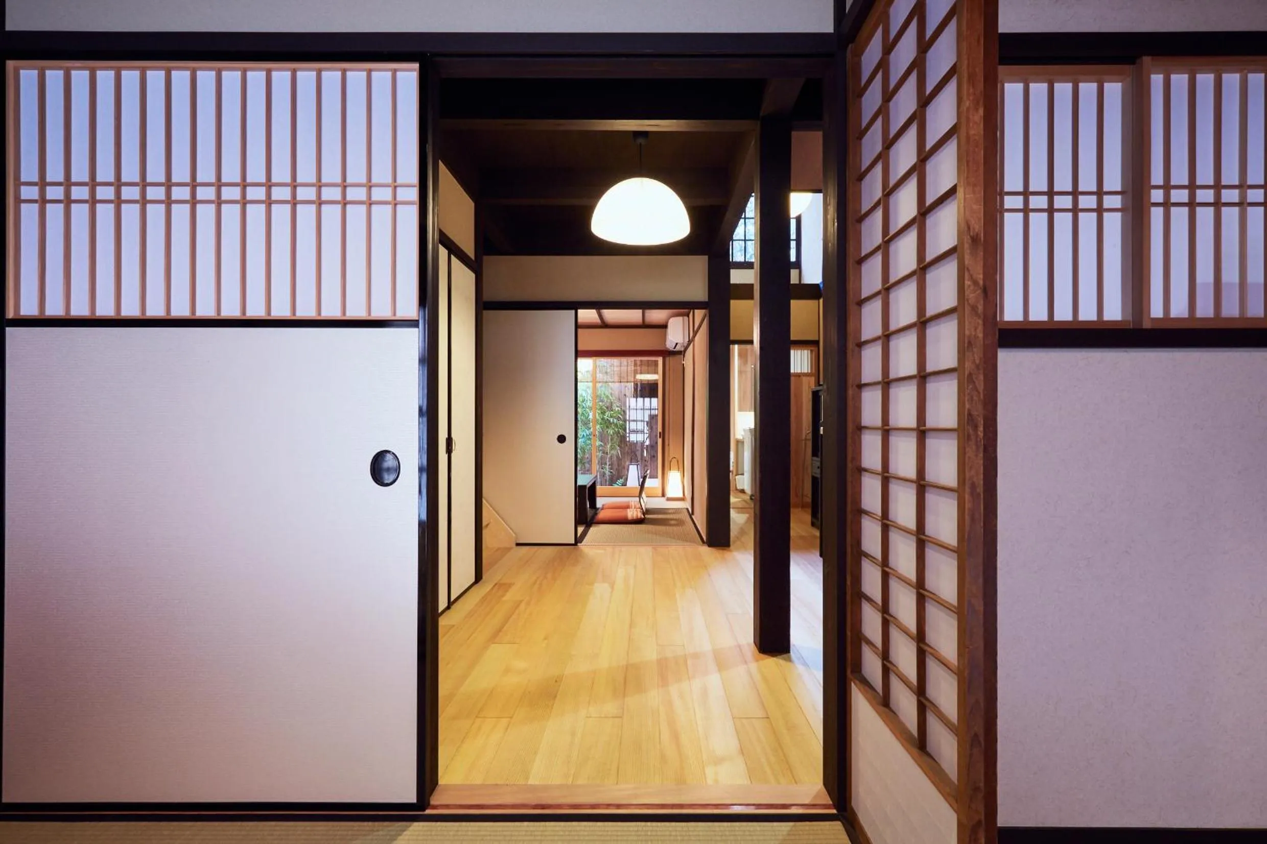 Photo of the whole room in Rinn Nishiwakamatsu