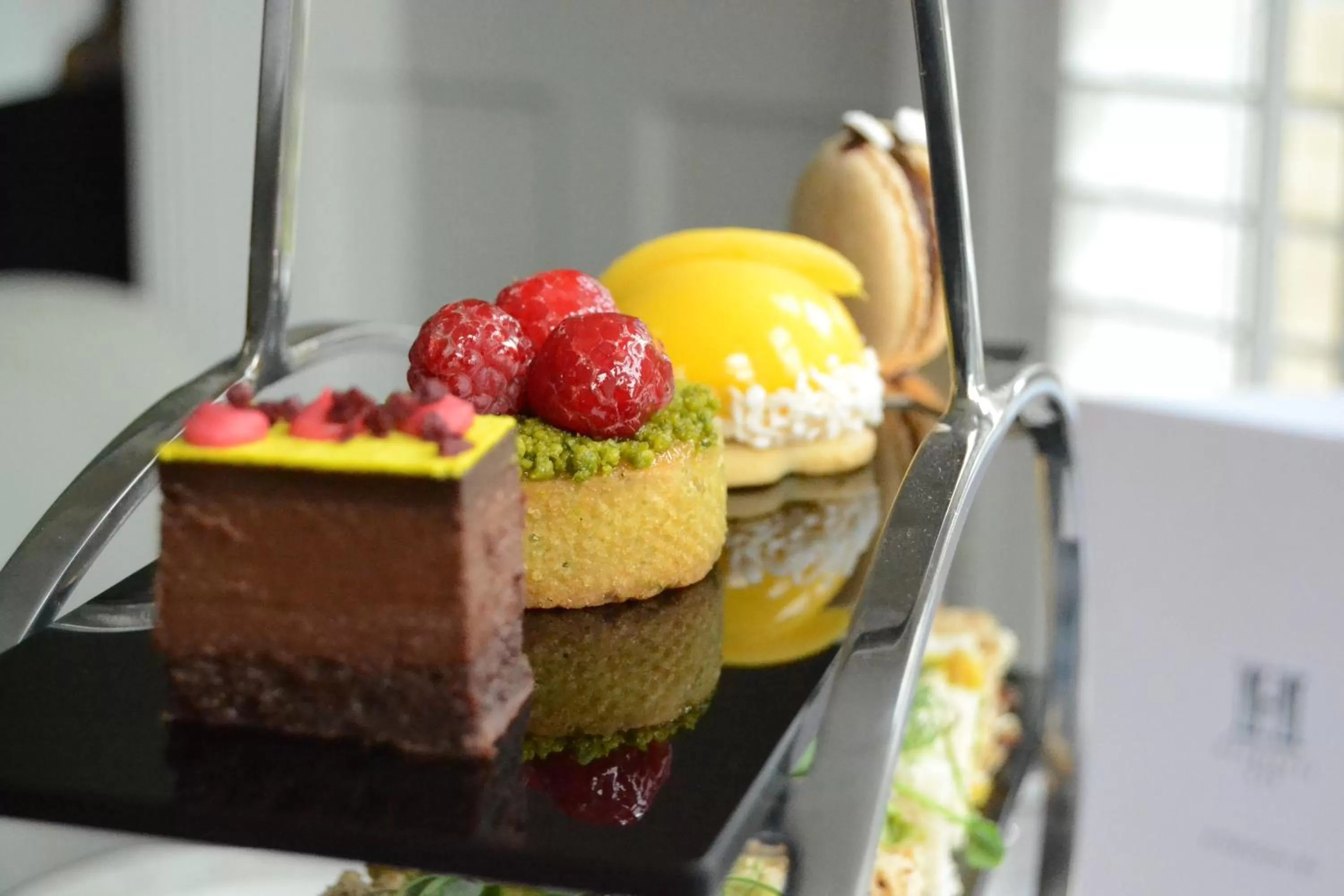 Restaurant/places to eat in The Roseate Villa Bath