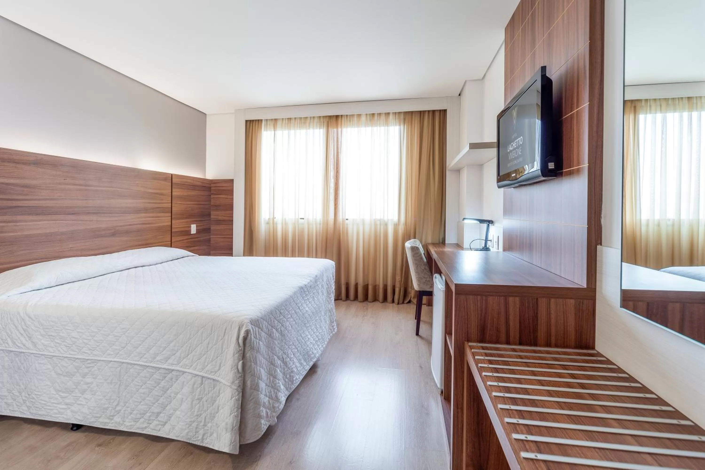 Bedroom, Bed in Hotel Laghetto Bento